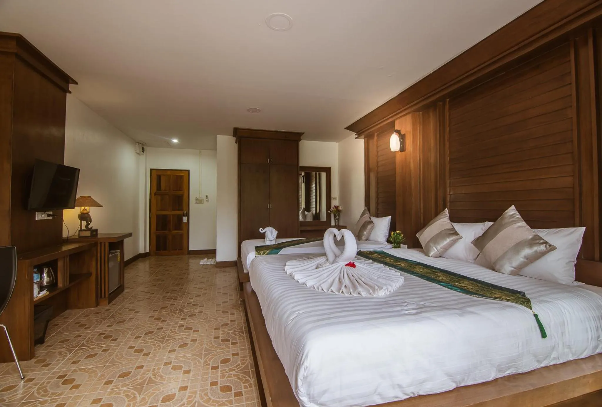 Bedroom, Bed in Lanta Nice Beach House