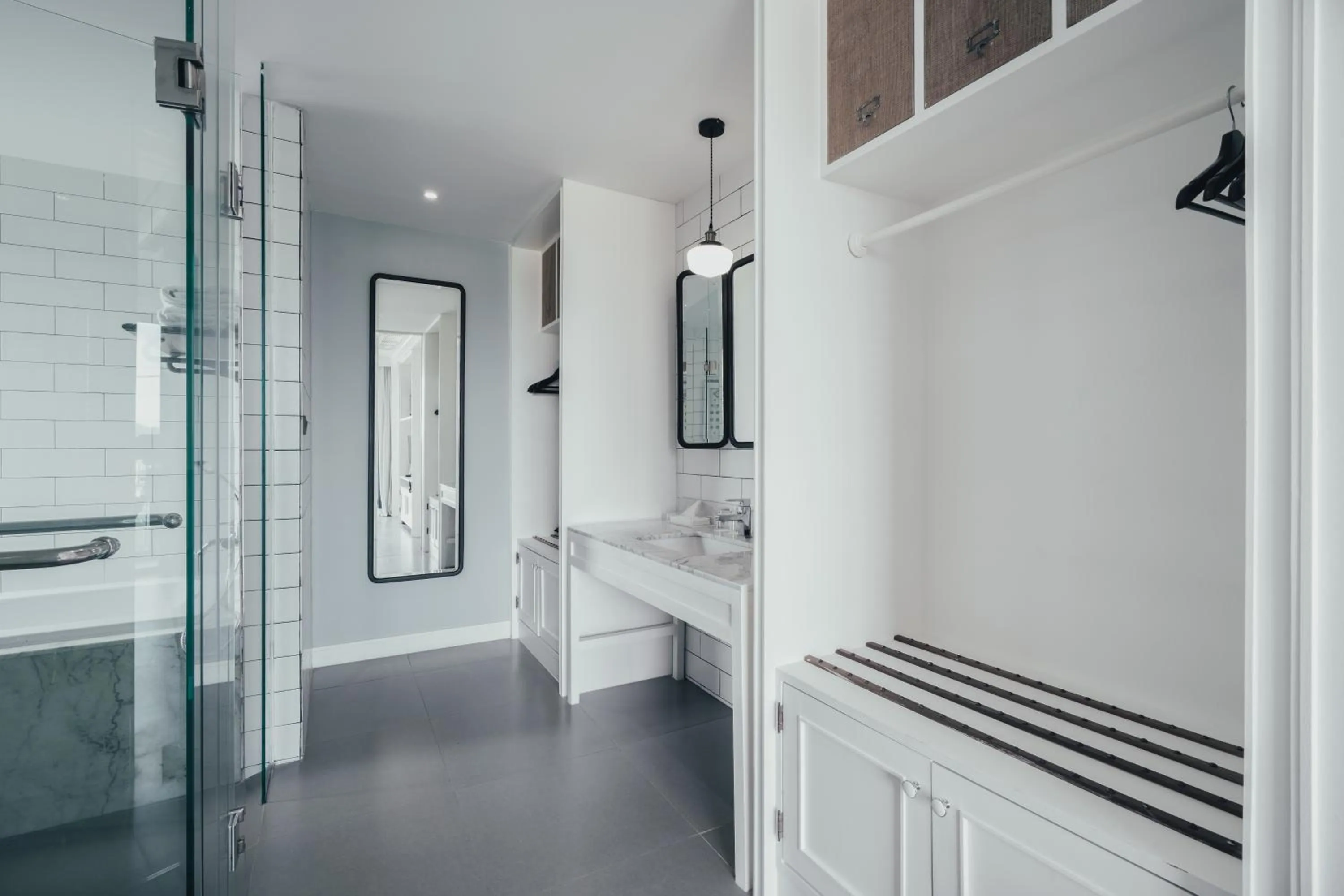 Toilet in Sugar Marina Hotel -AVIATOR- Phuket Airport