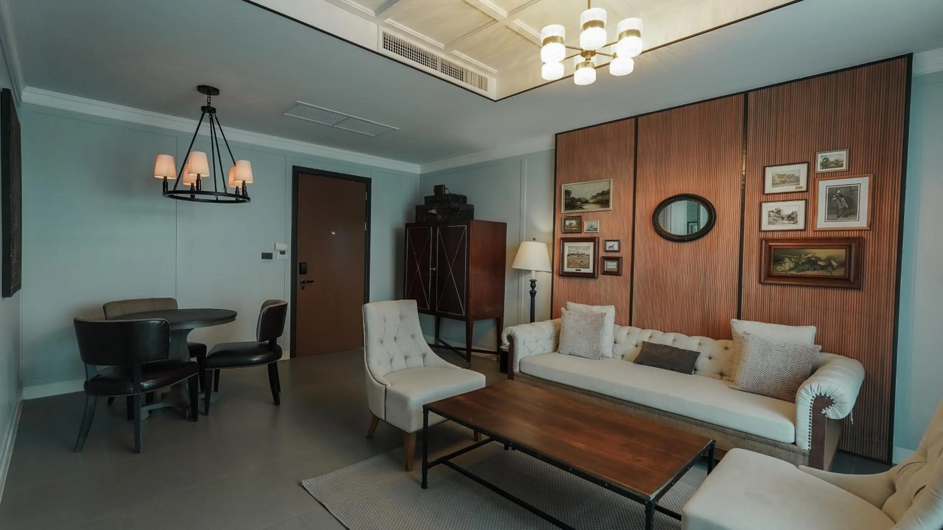 Toilet in Sugar Marina Hotel -AVIATOR- Phuket Airport