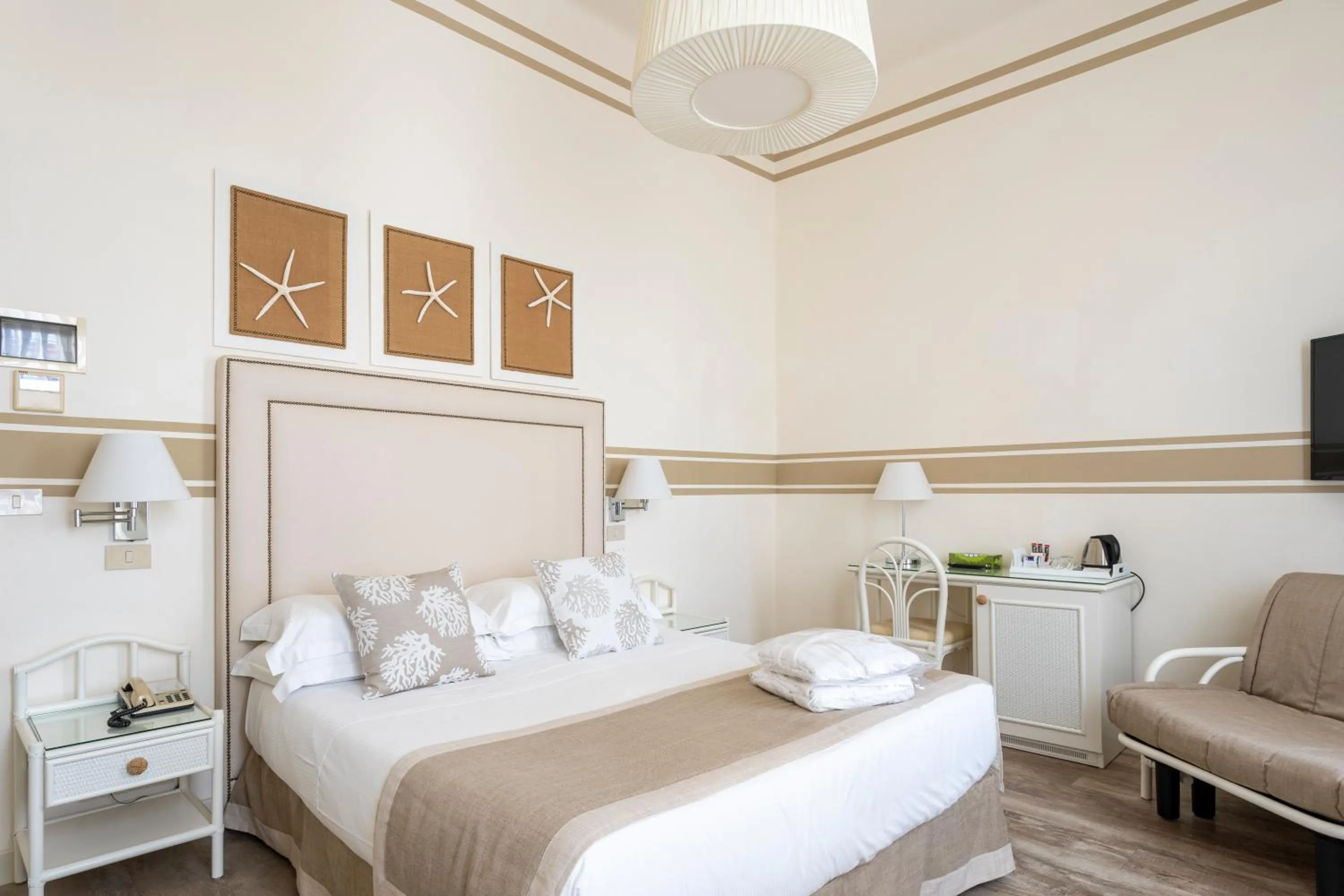 Bedroom, Bed in Hotel Olimpia