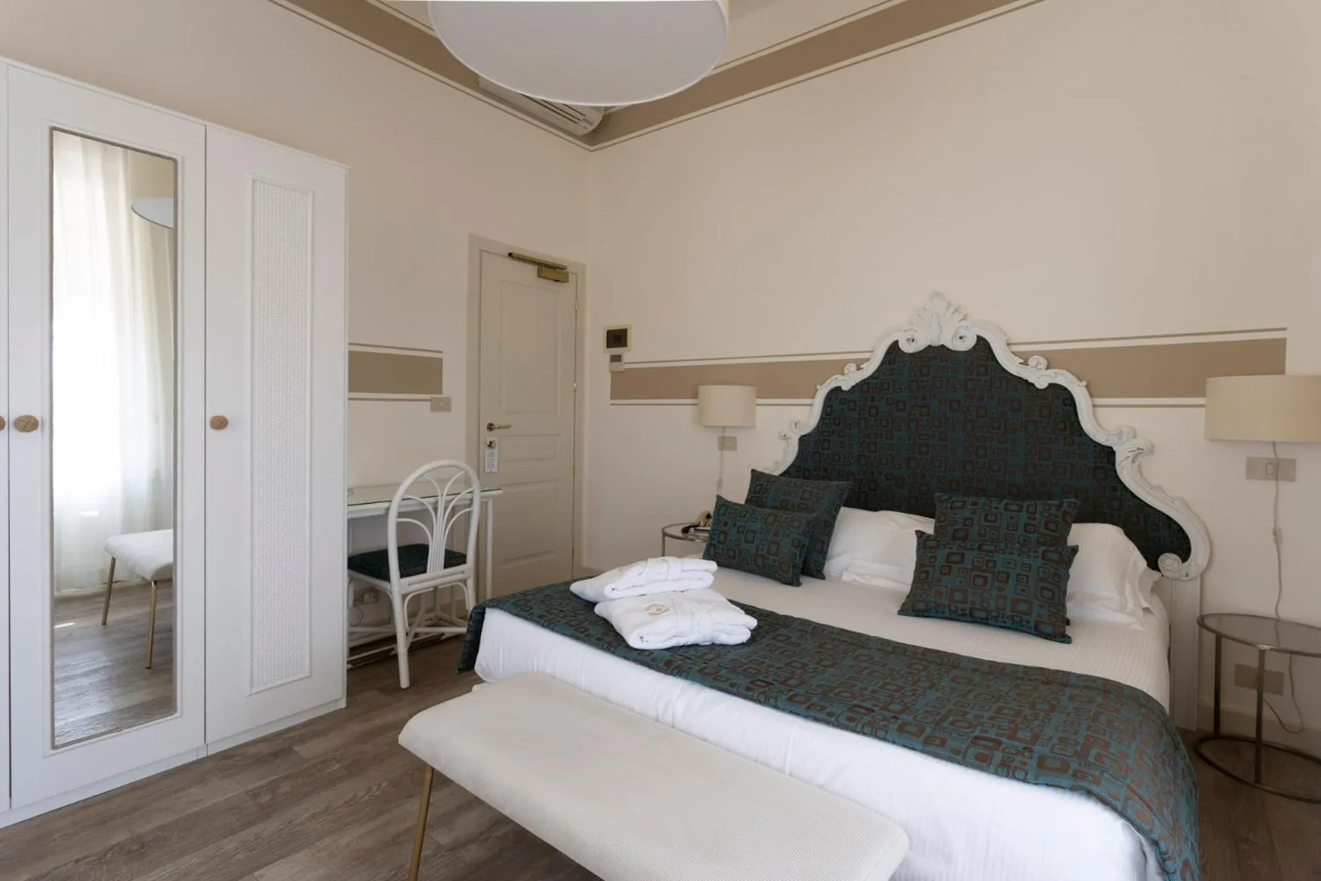 Bed in Hotel Olimpia