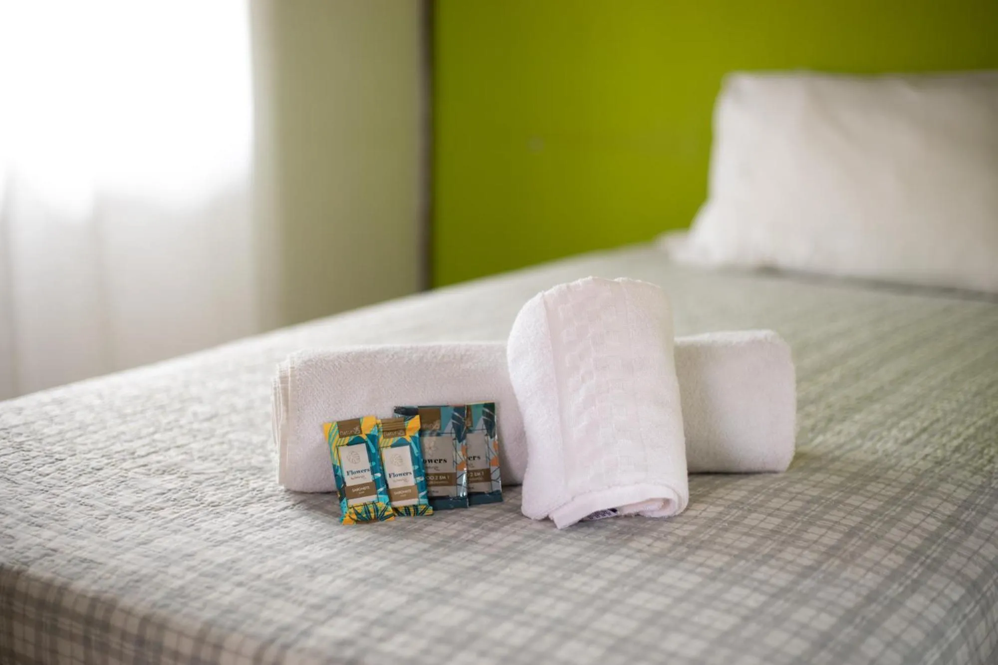 Bed in Hibiscus Beach