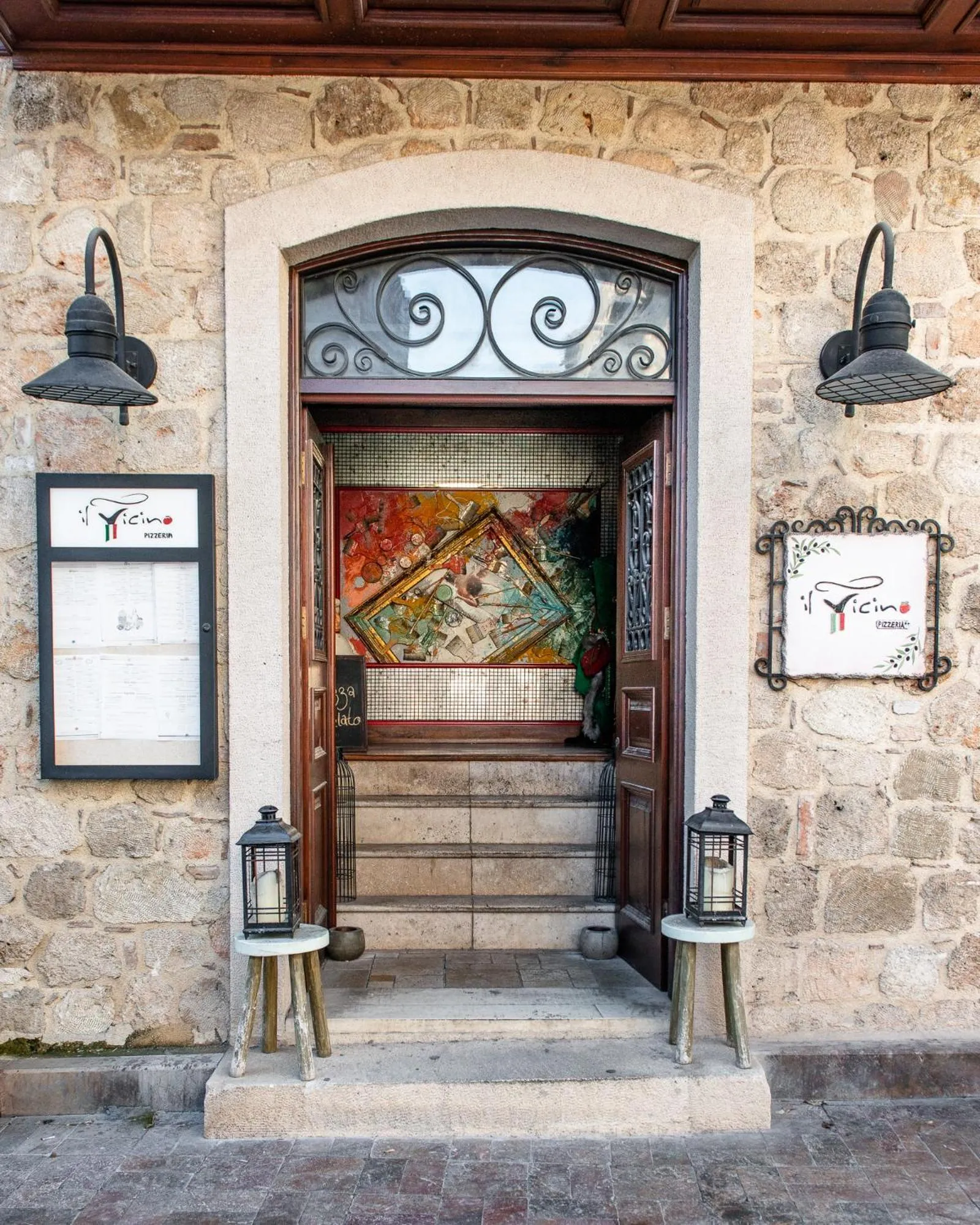 Restaurant/places to eat in Tuvana Hotel