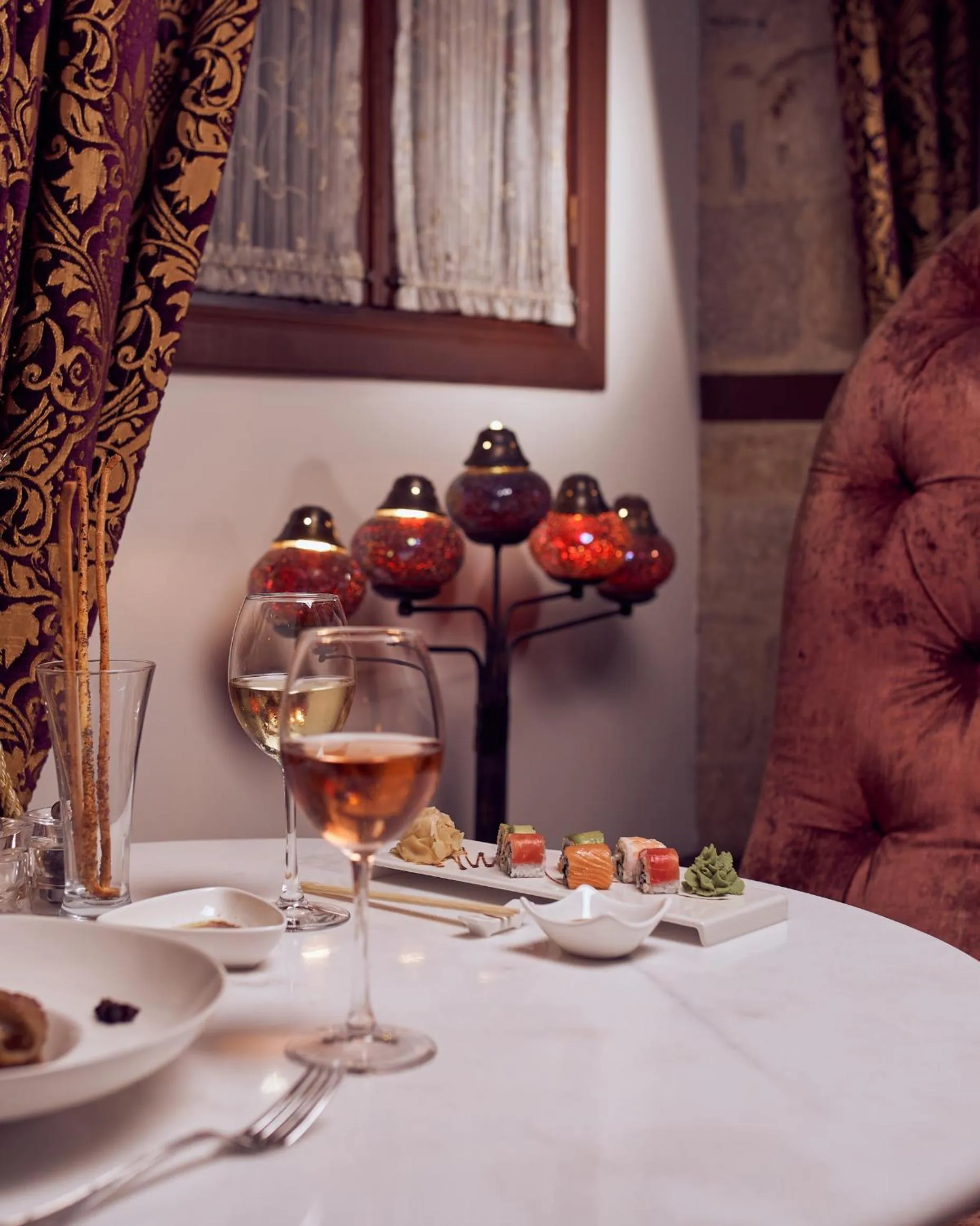 Restaurant/places to eat in Tuvana Hotel