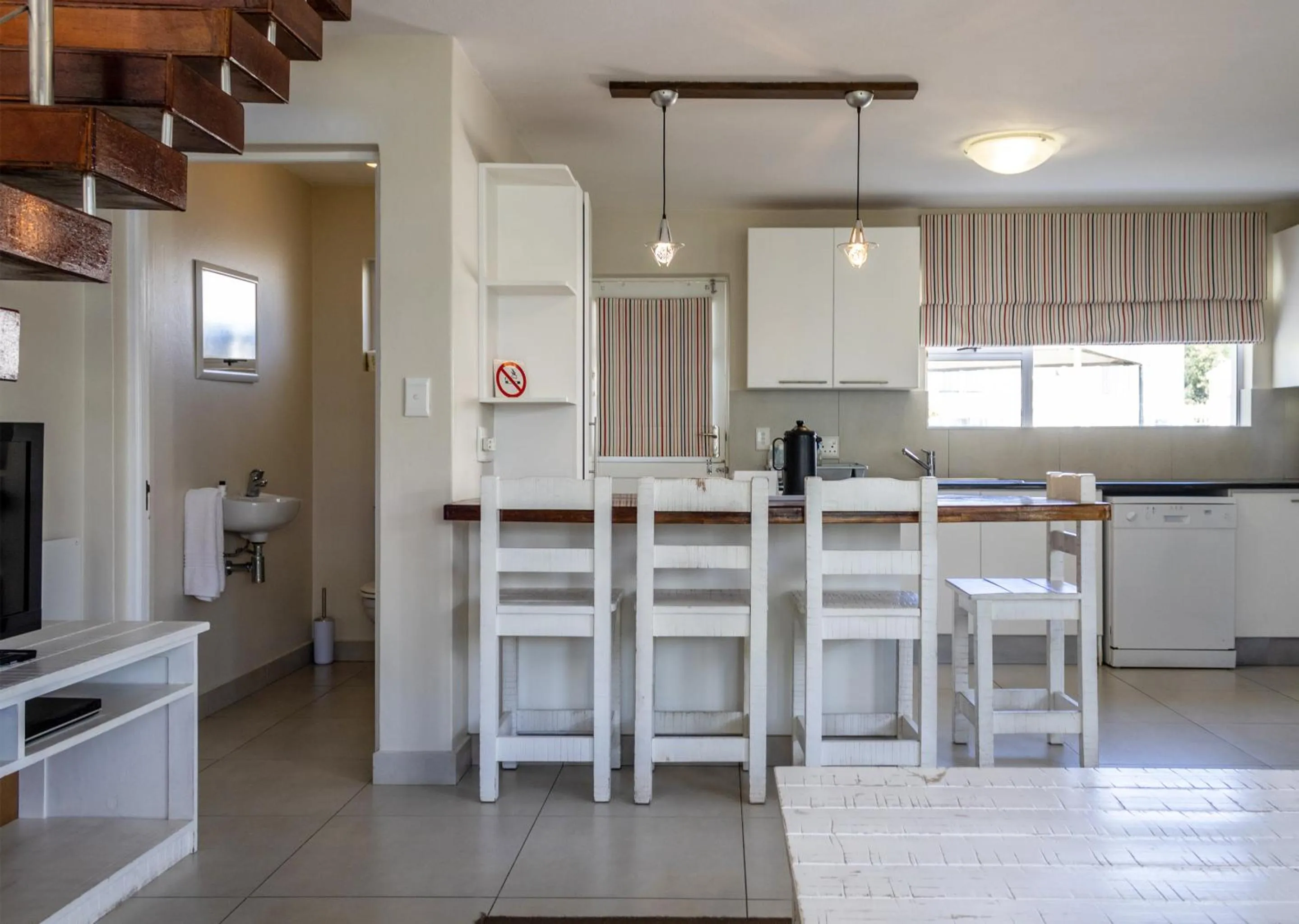 Kitchen or kitchenette in Oaklands On The Knoll by Dream Resorts