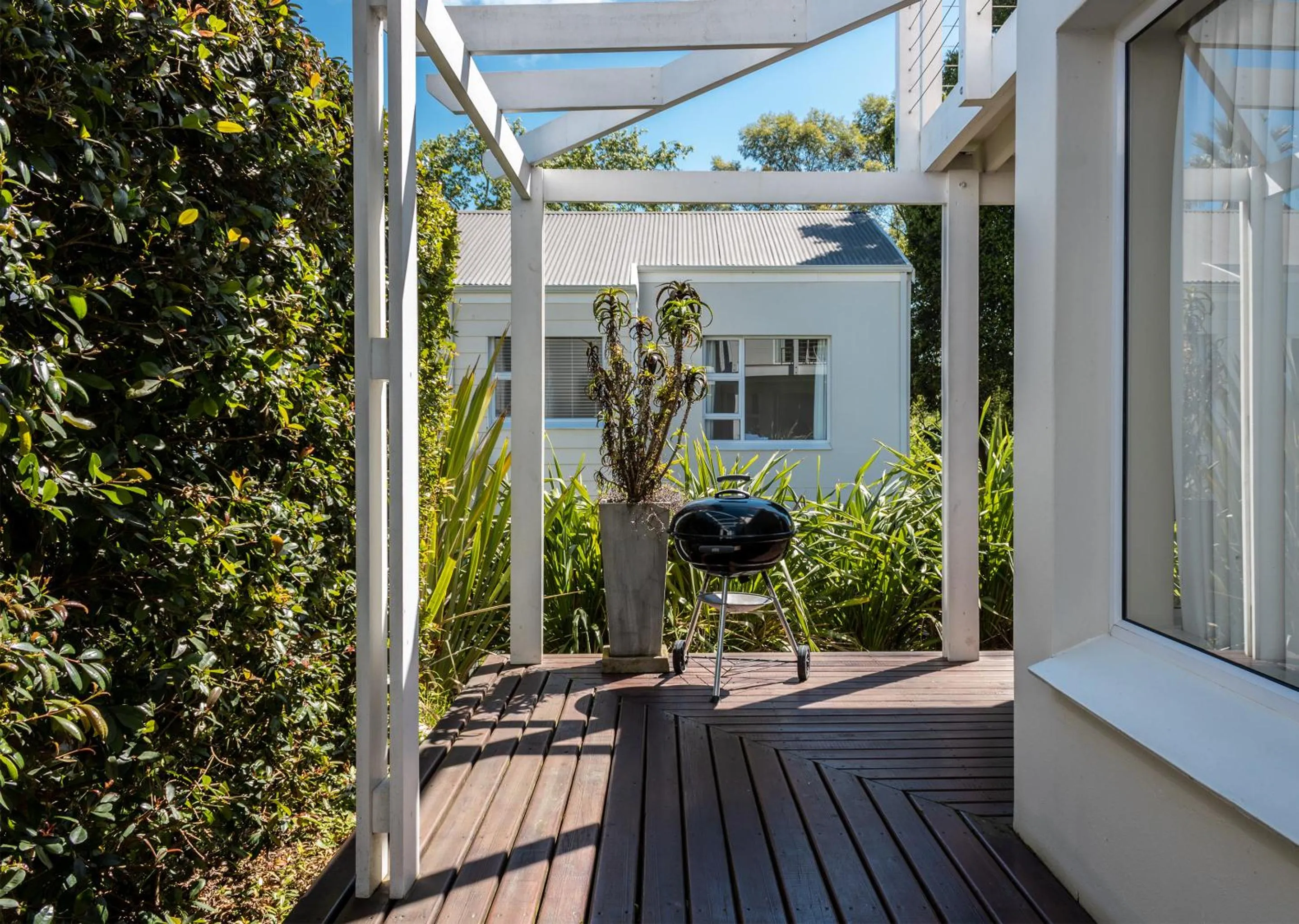 Property building in Oaklands On The Knoll by Dream Resorts