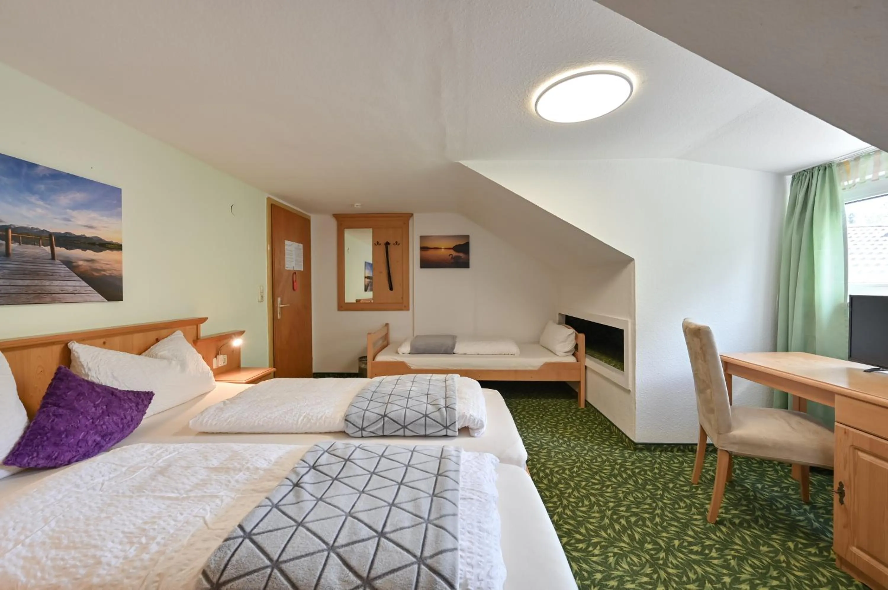 Photo of the whole room, Bed in Pension Freiheit