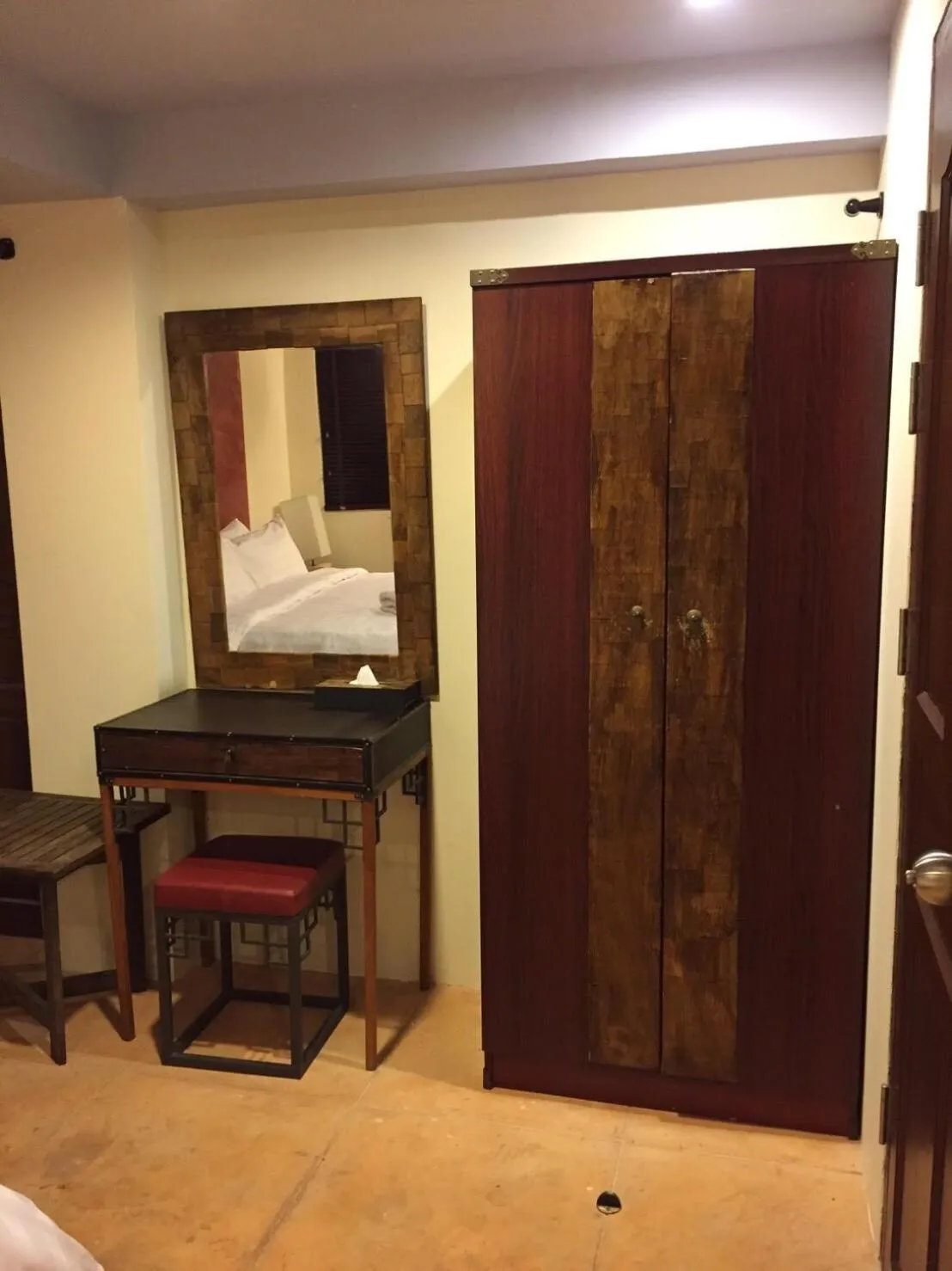 Bed in Arcadia Maephim Serviced Apartments