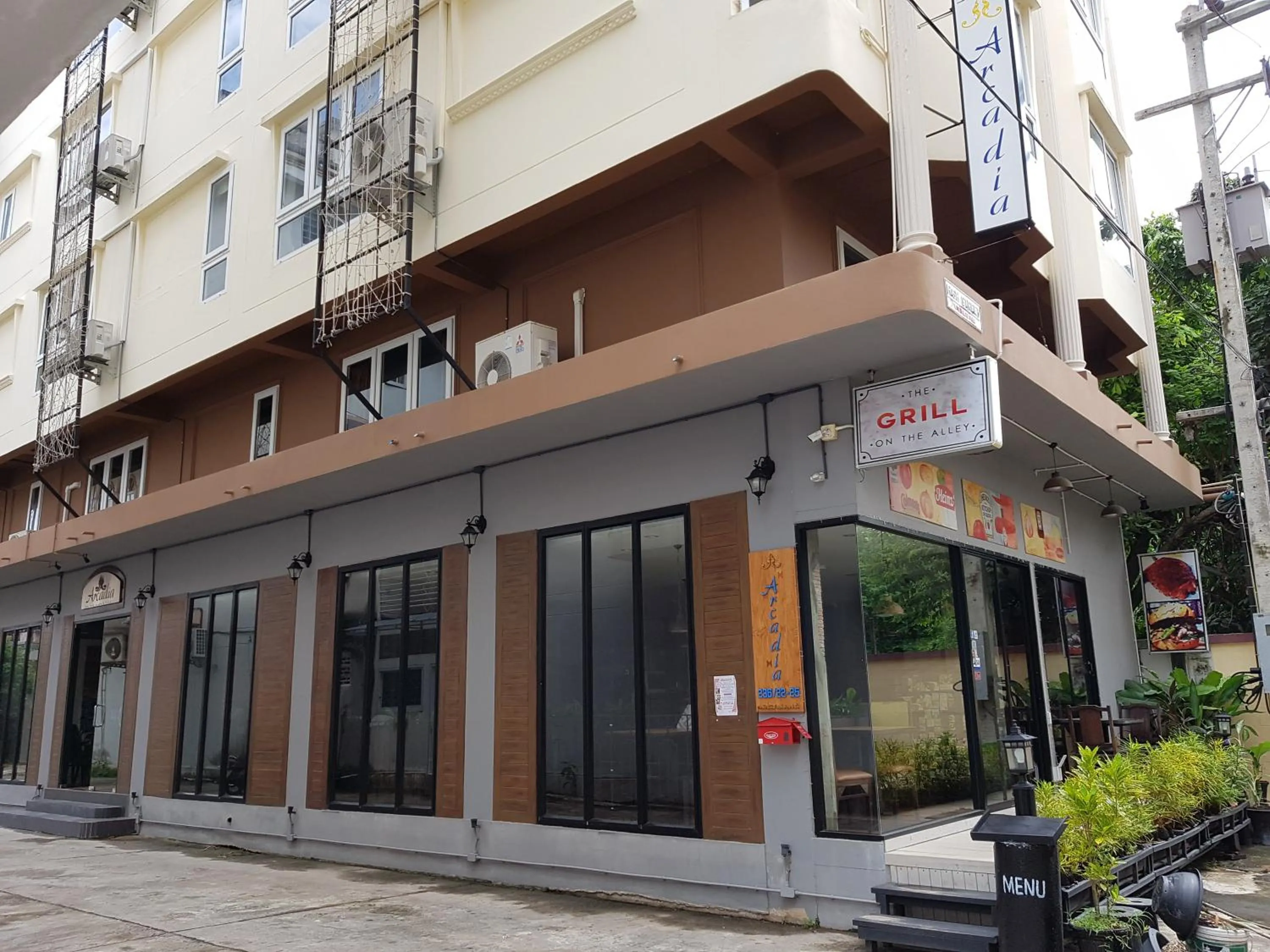 Facade/entrance in Arcadia Maephim Serviced Apartments
