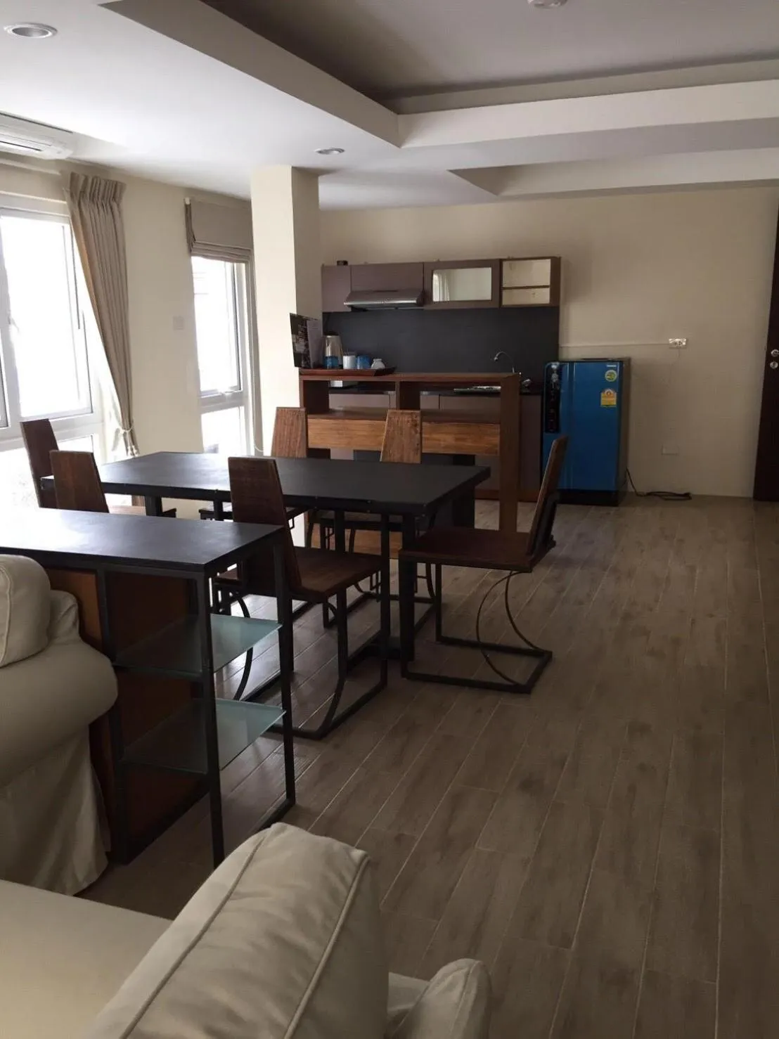 Dining area in Arcadia Maephim Serviced Apartments