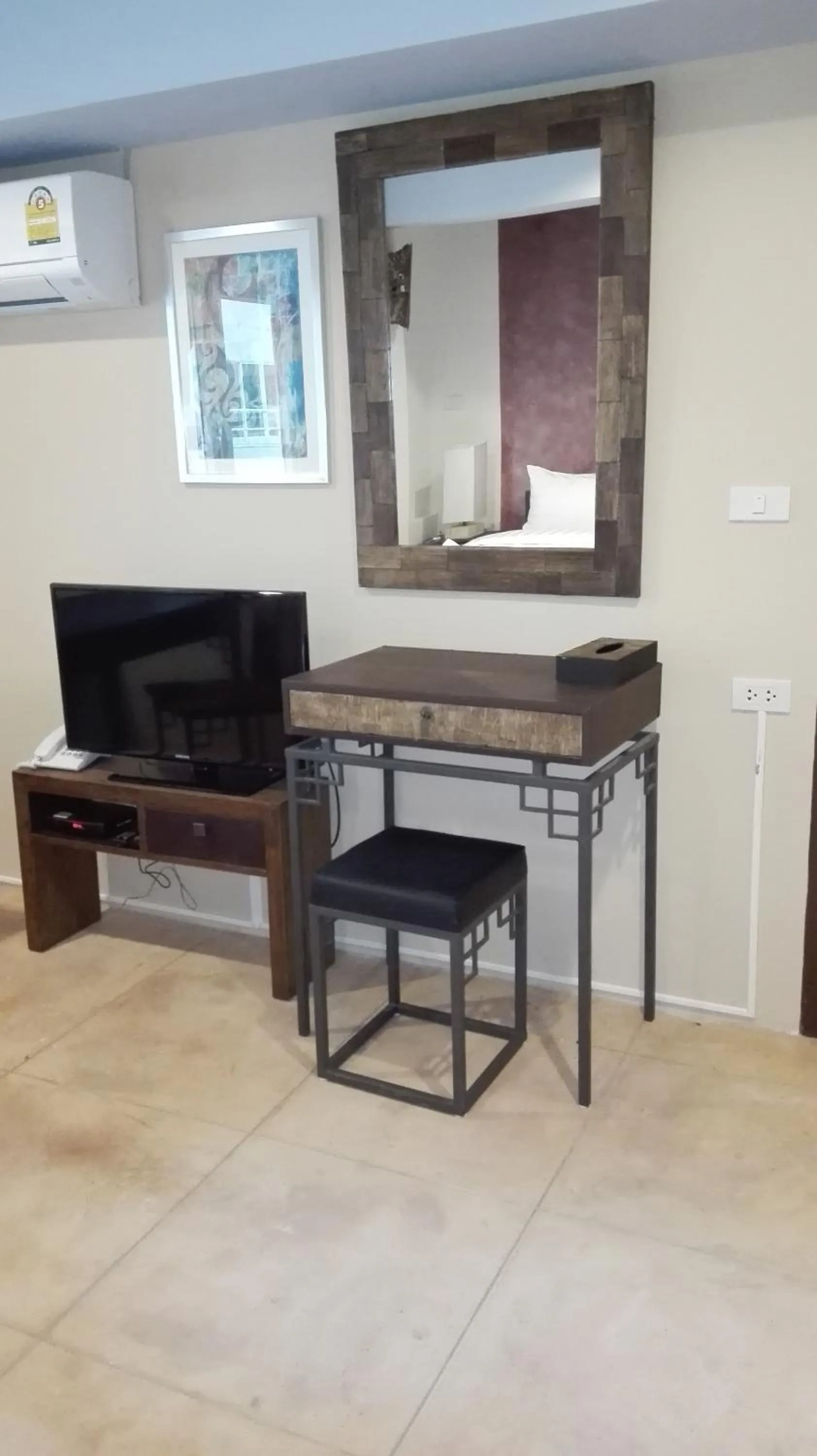 TV and multimedia in Arcadia Maephim Serviced Apartments