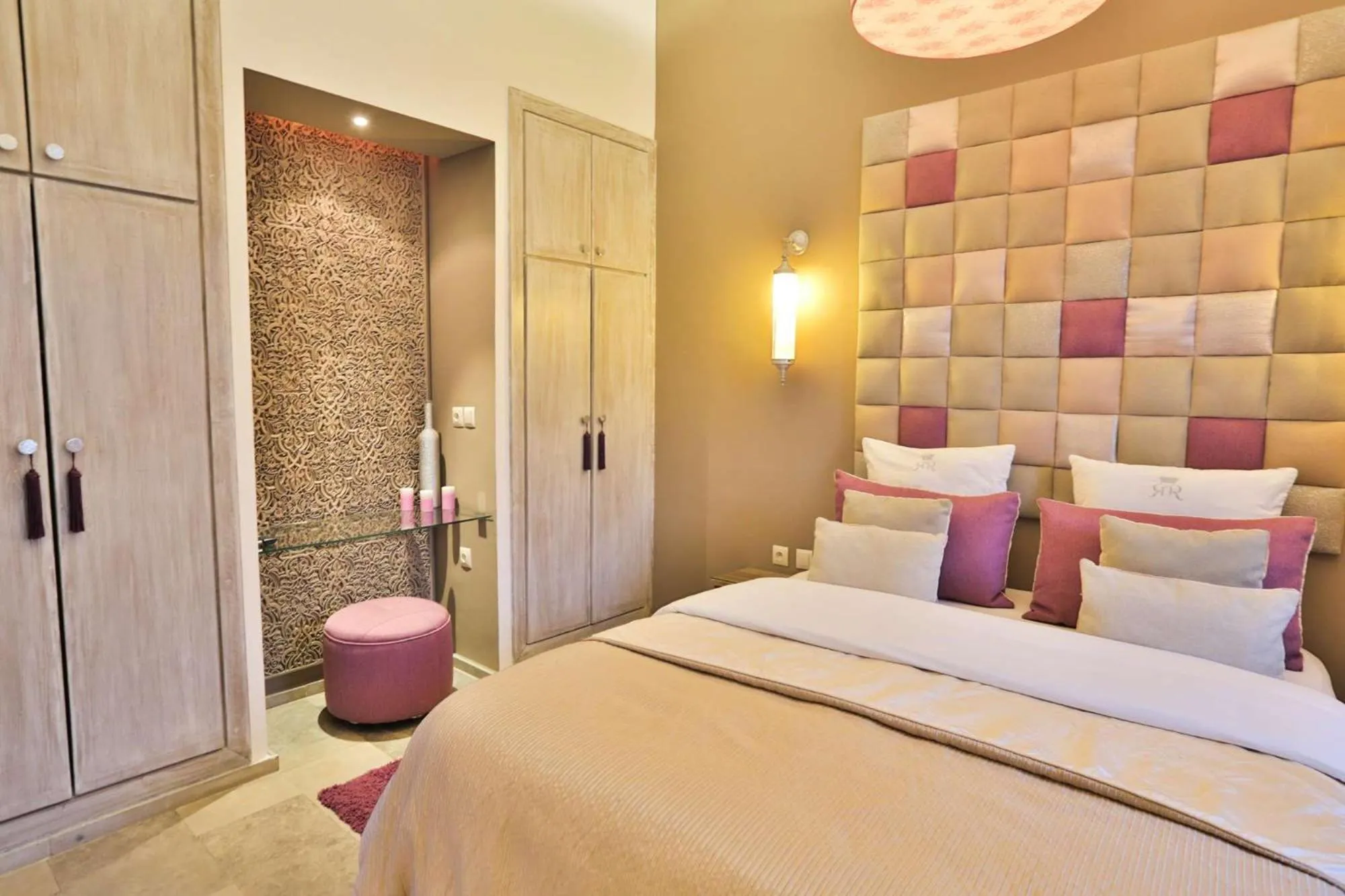 Bed in Riad Raoud Rayhane