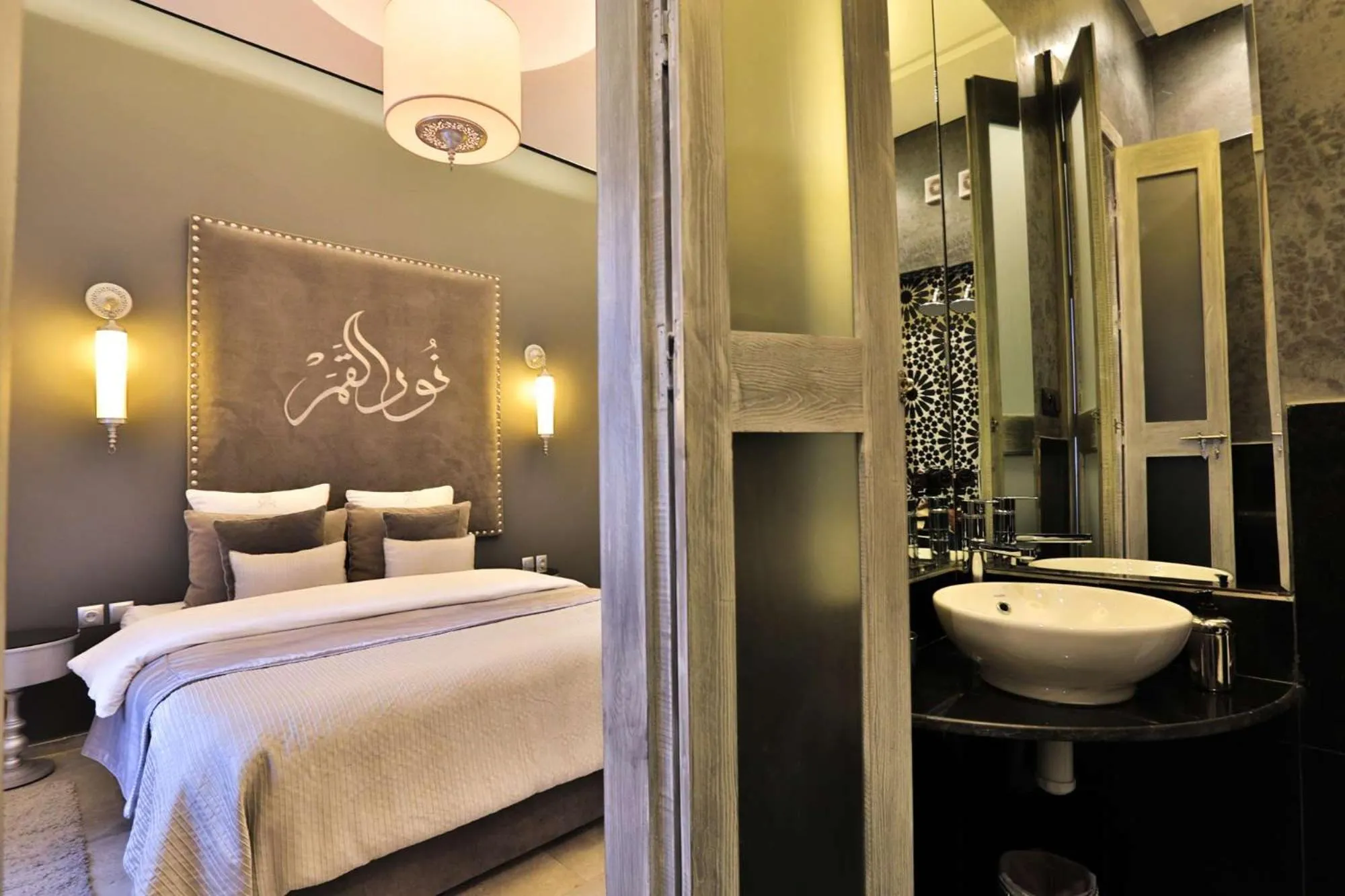 Bed in Riad Raoud Rayhane