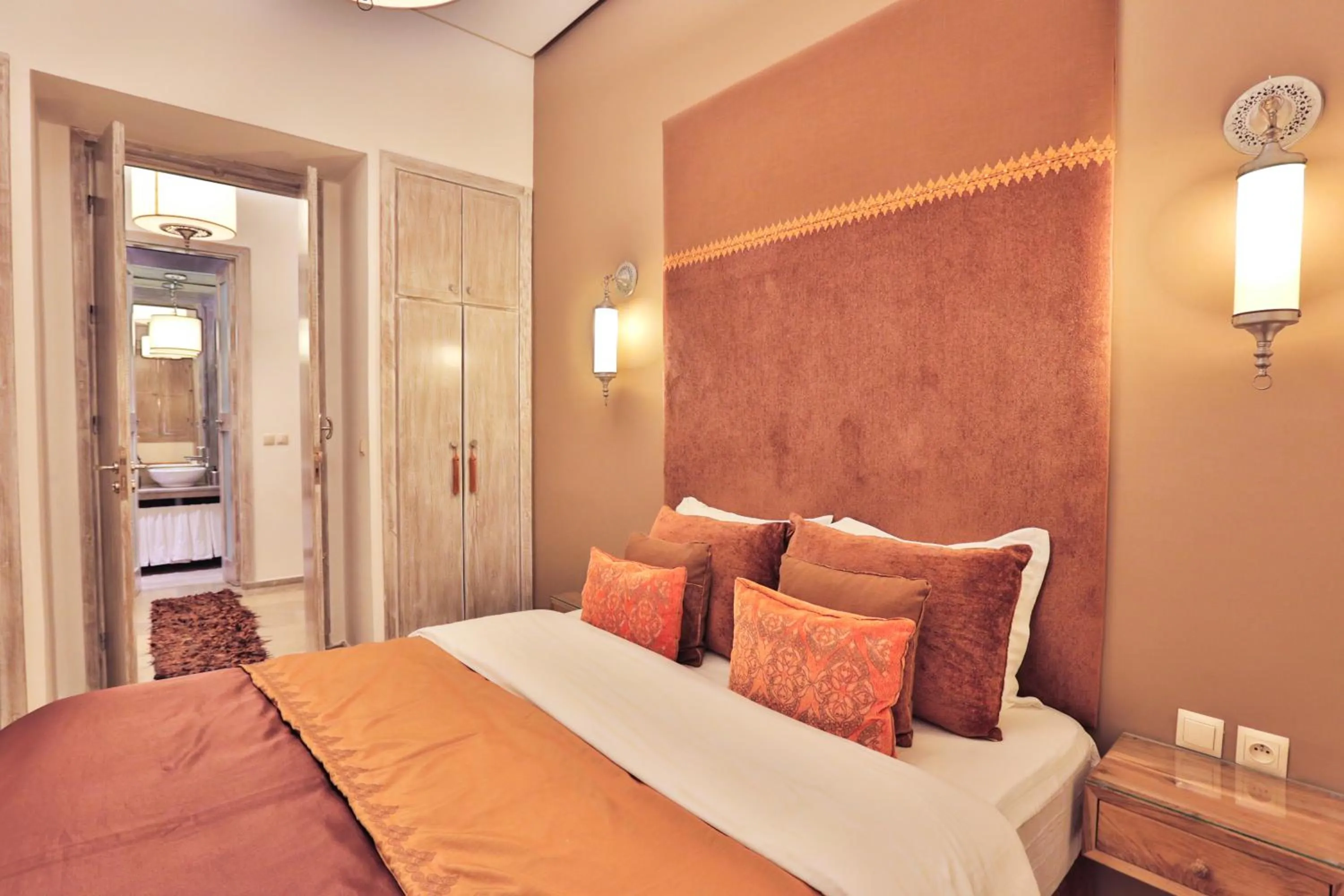 Bed in Riad Raoud Rayhane