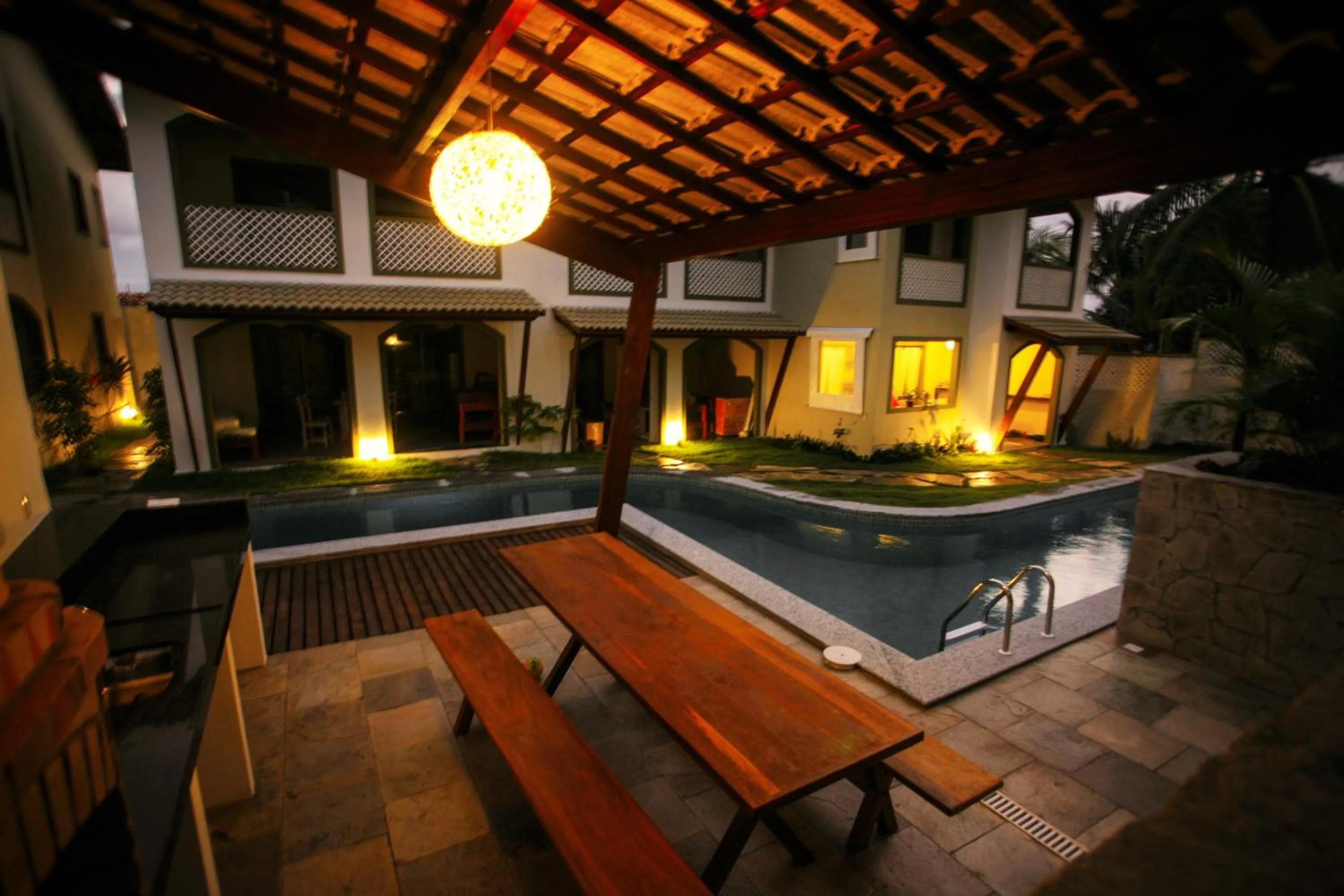 Restaurant/places to eat in Flor da Mata