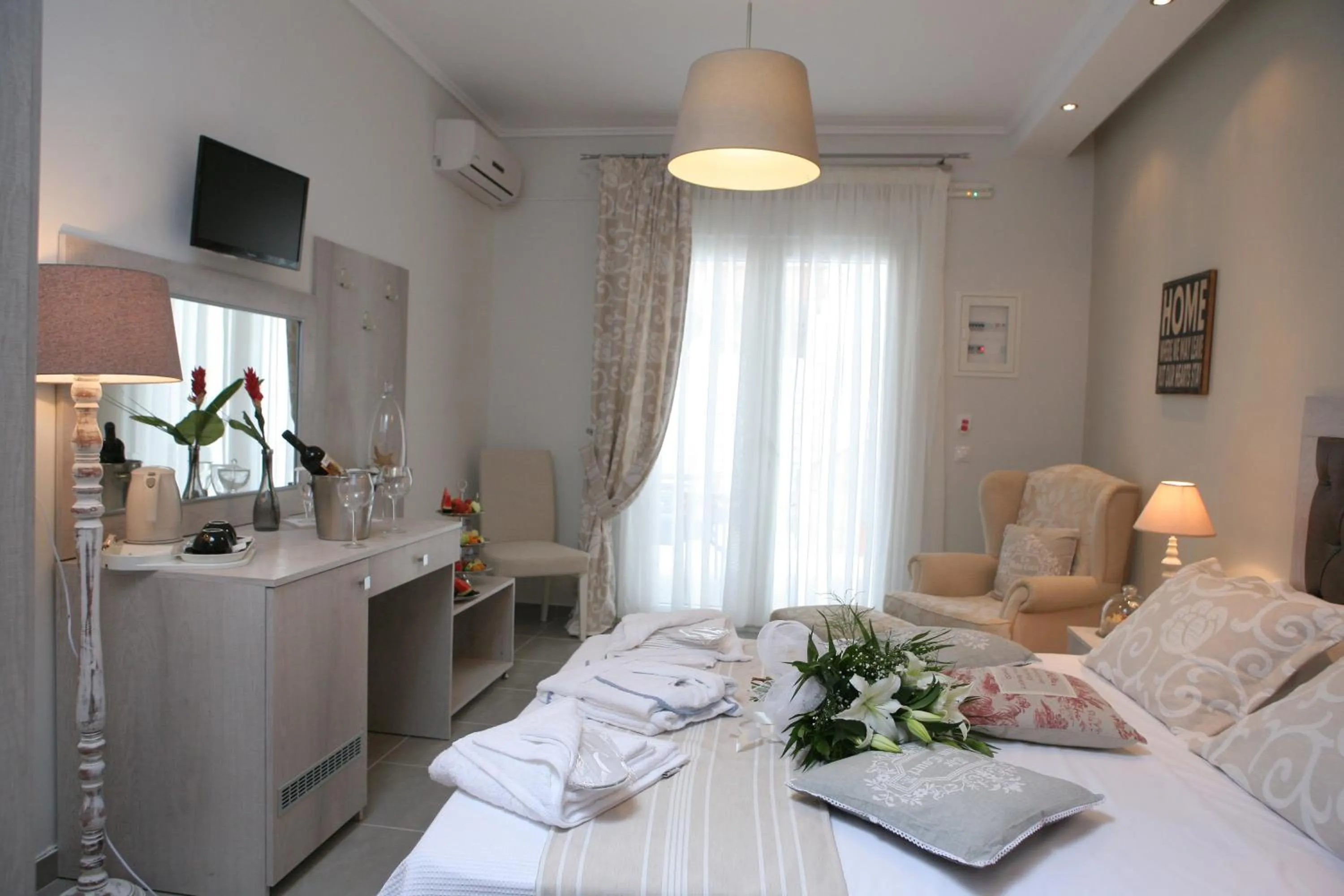 TV and multimedia in Aqua Mare Hotel