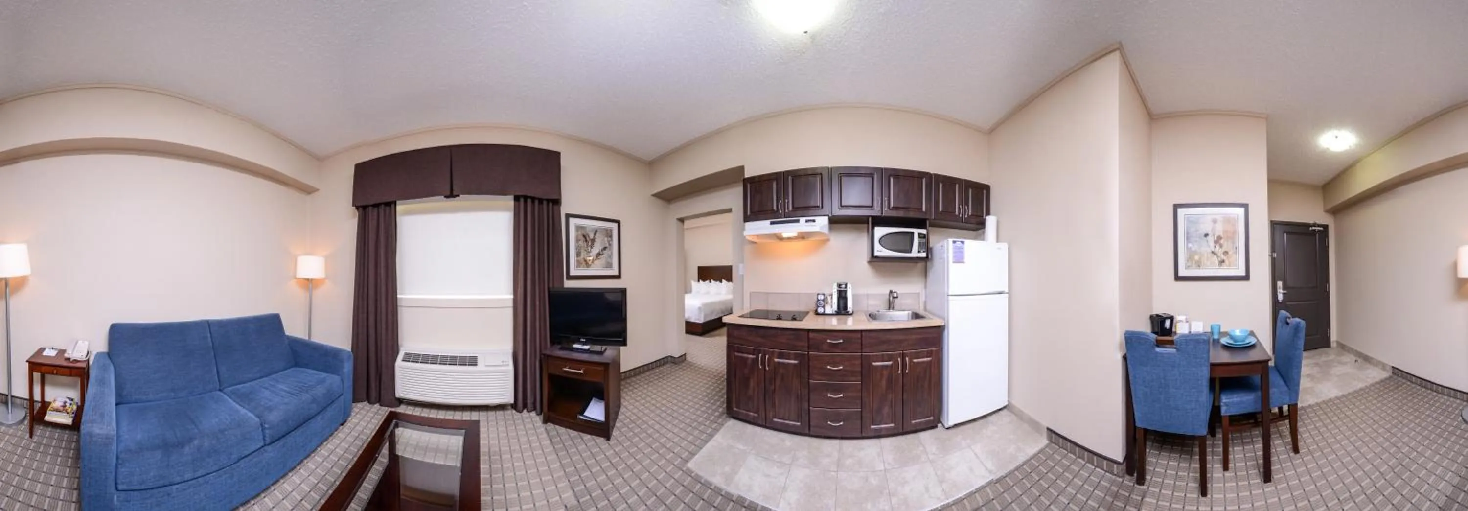 Kitchen or kitchenette, Kitchen/Kitchenette in Quality Inn and Suites
