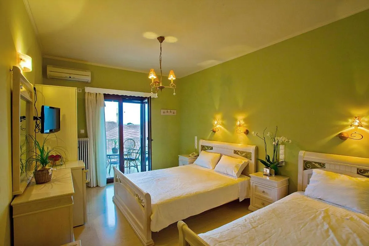 Bed in Hotel Maistrali