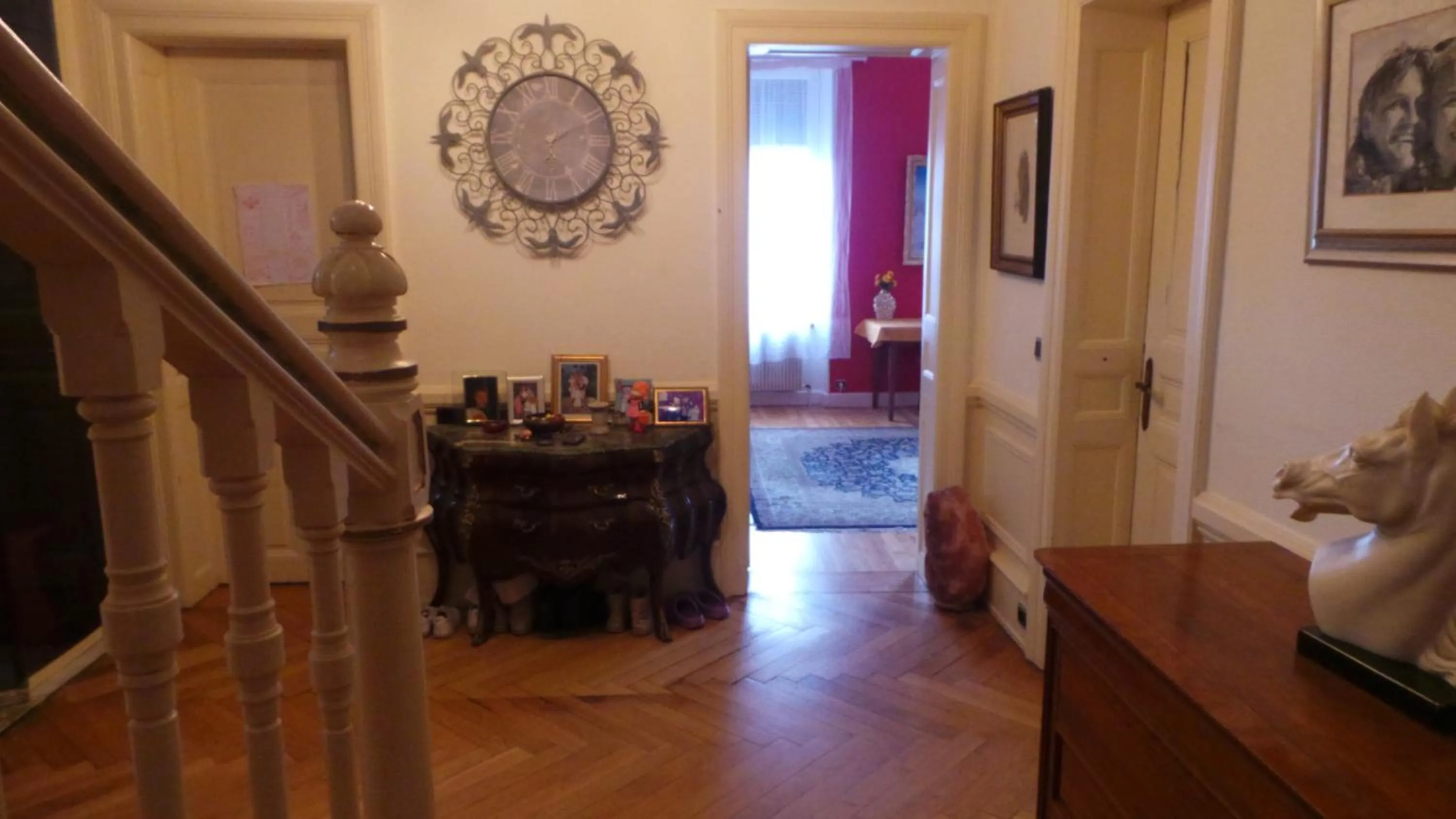 Decorative detail in Chambres Privatives Chez l'Habitant