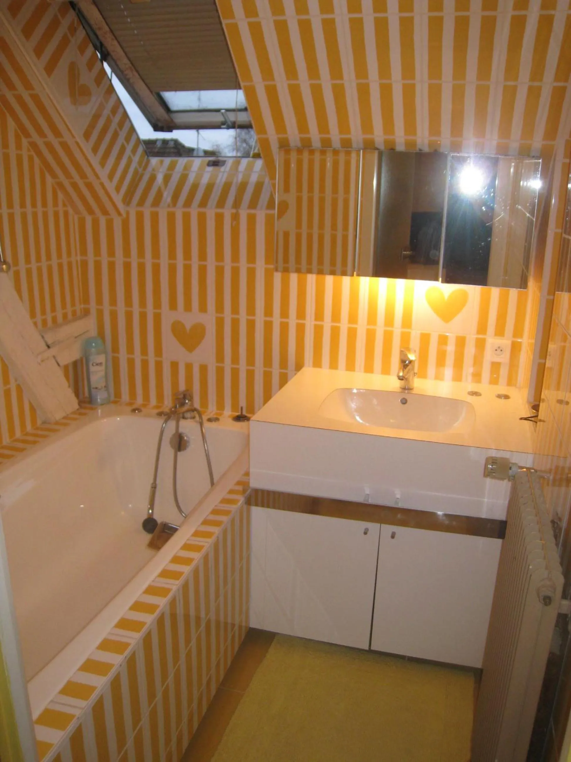 Bathroom in Chambres Privatives Chez l'Habitant