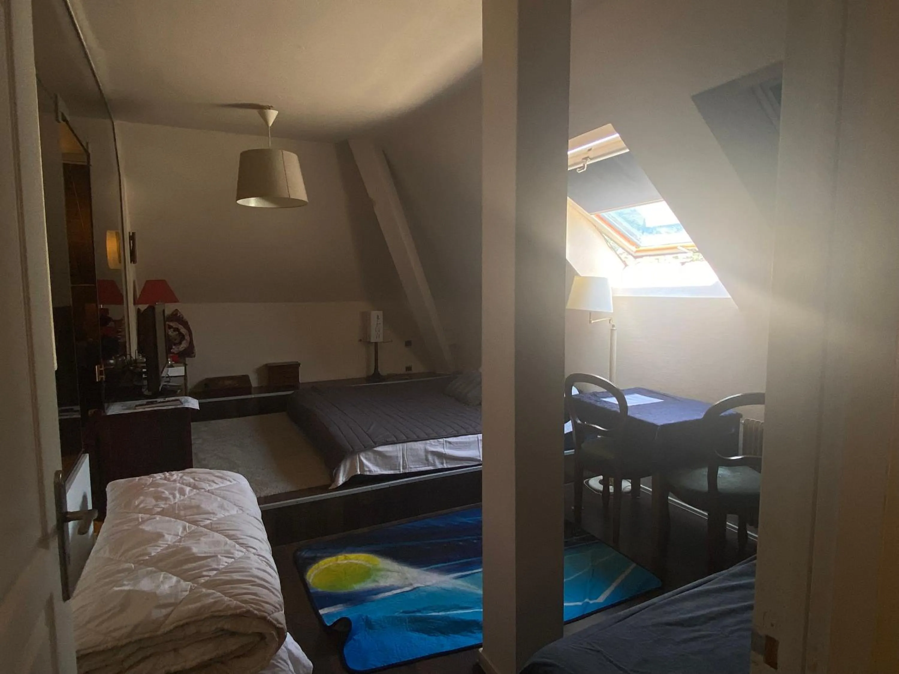 Photo of the whole room, Bed in Chambres Privatives Chez l'Habitant