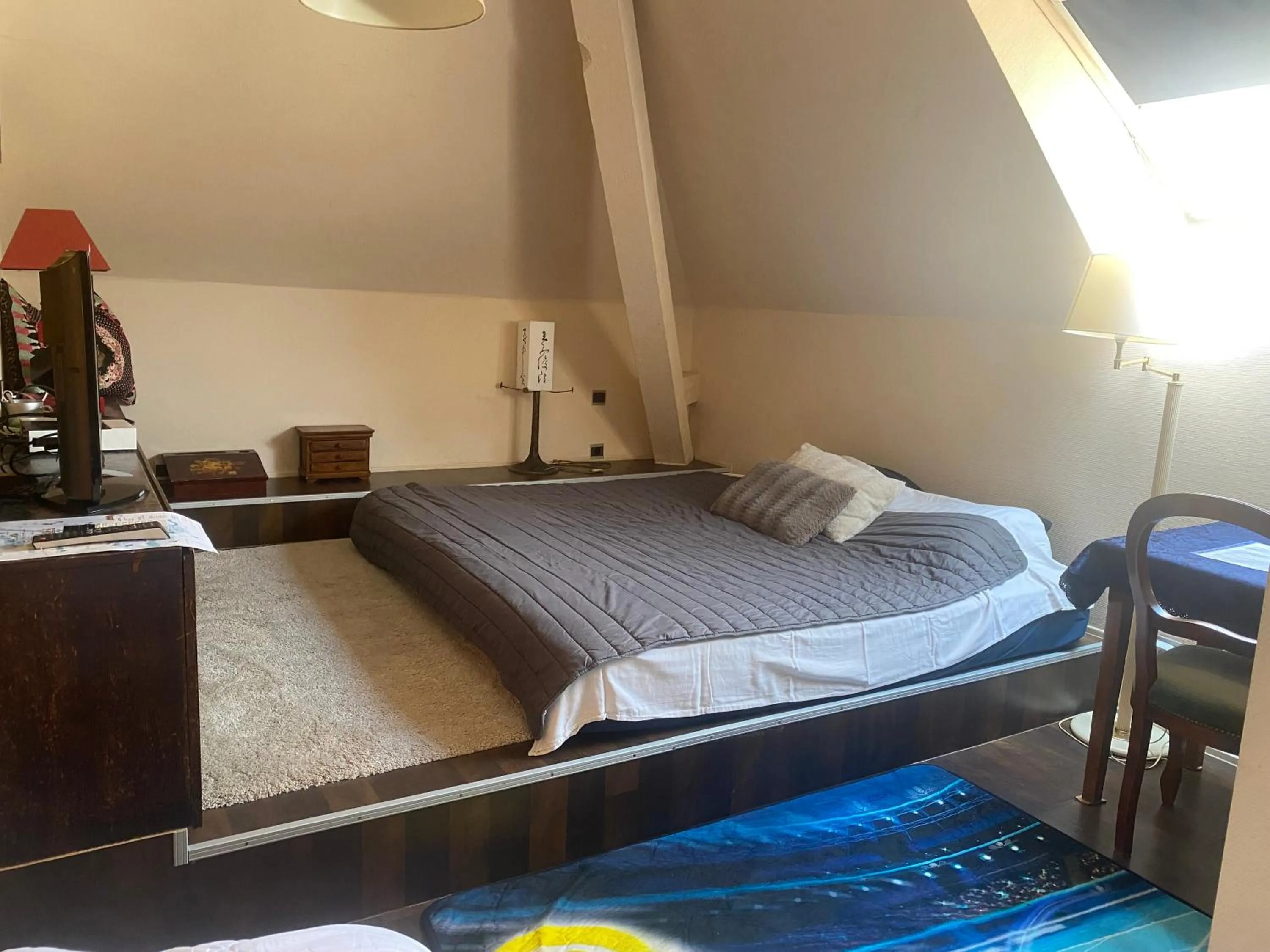 Bedroom, Bed in Chambres Privatives Chez l'Habitant