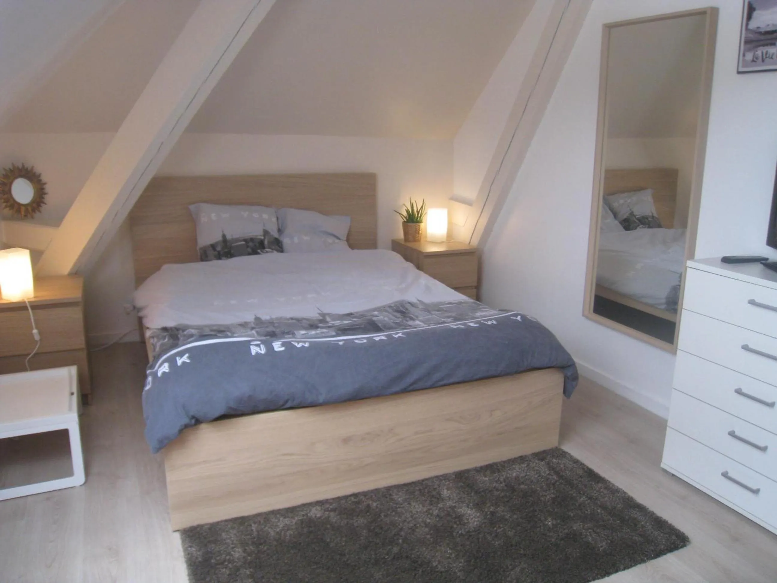 Photo of the whole room, Bed in Chambres Privatives Chez l'Habitant