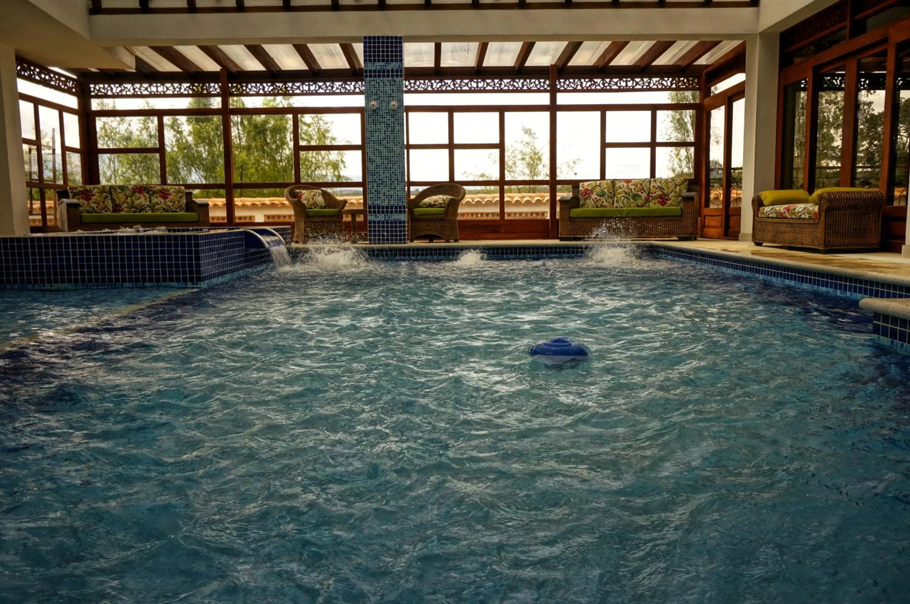 Swimming pool in Hotel Campanario de la Villa