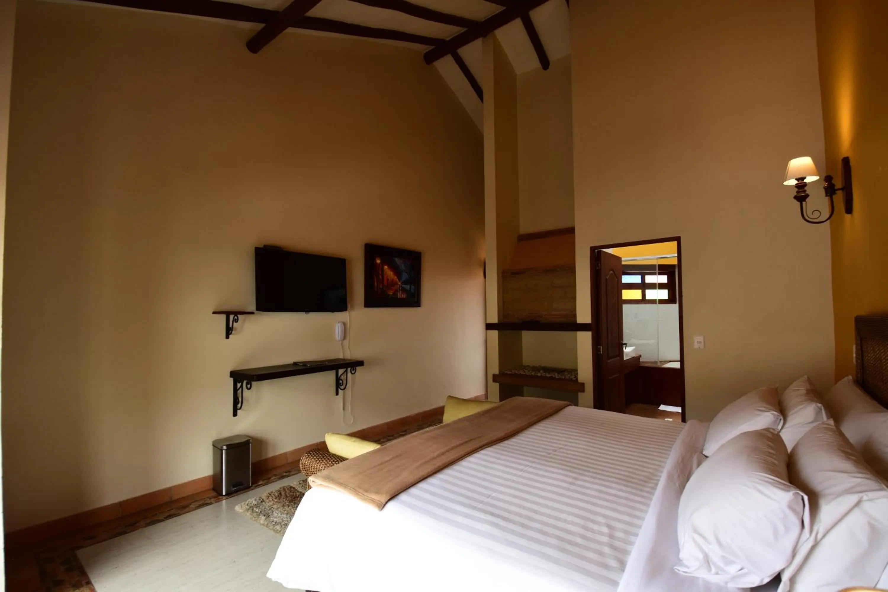 Bed in Hotel Campanario de la Villa