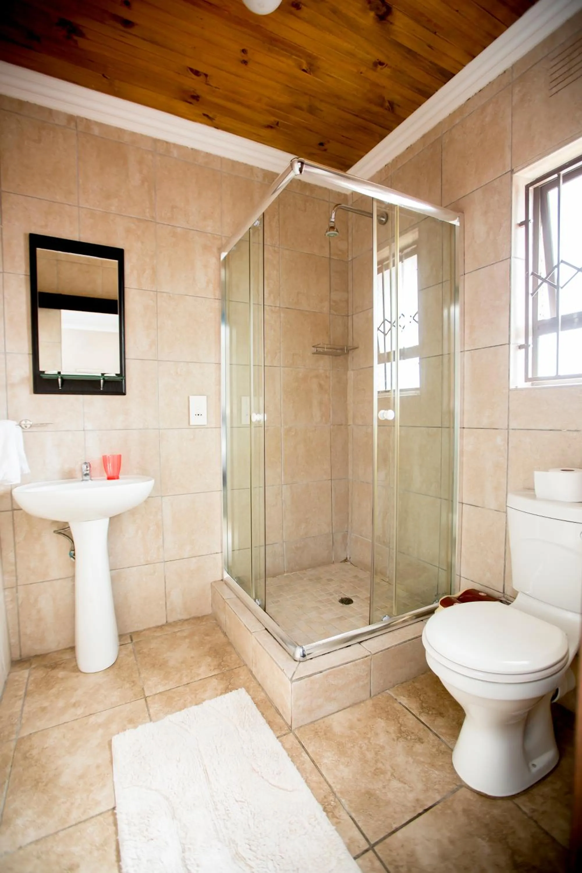 Shower in Oria Guest House