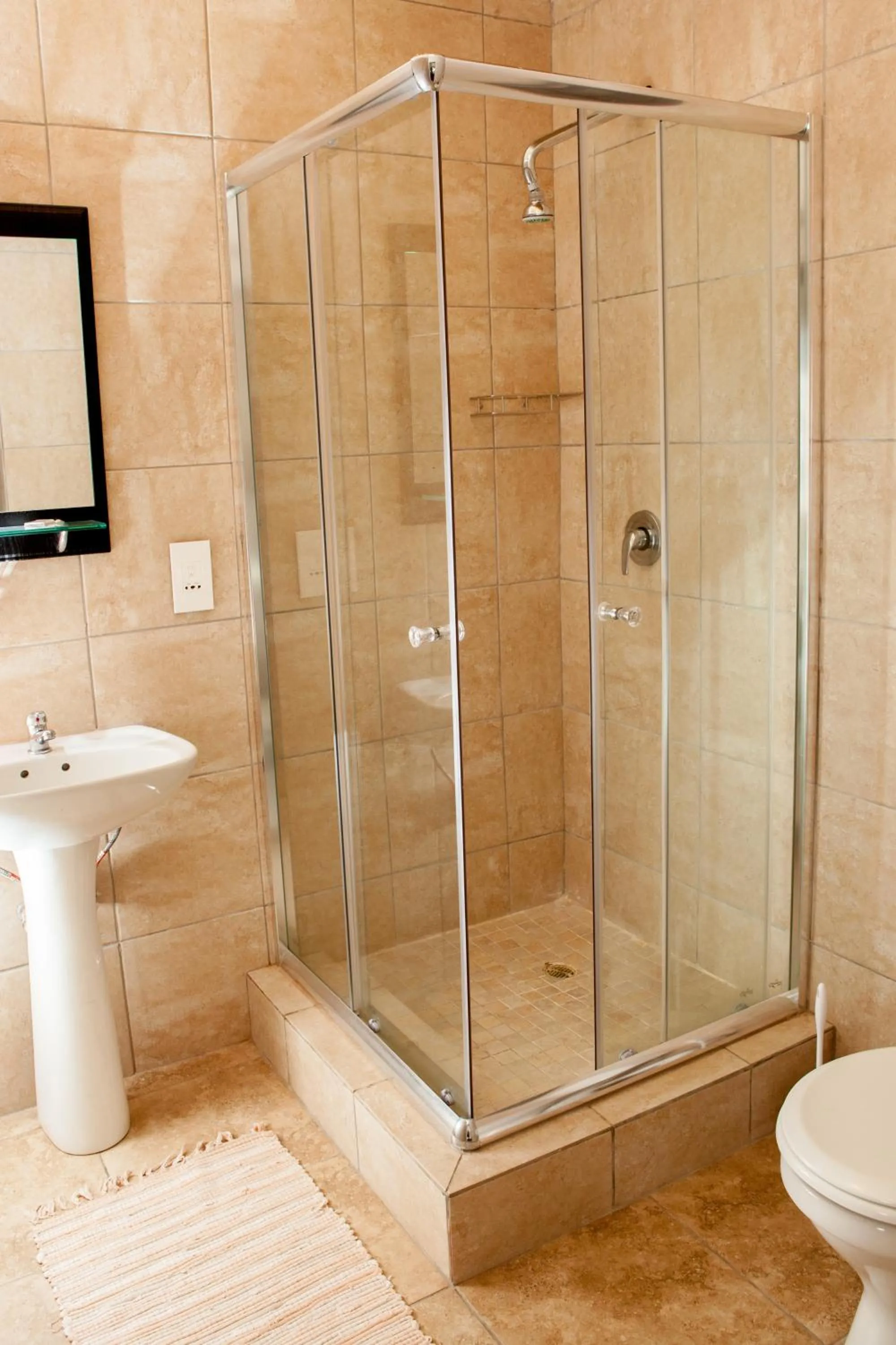 Shower in Oria Guest House