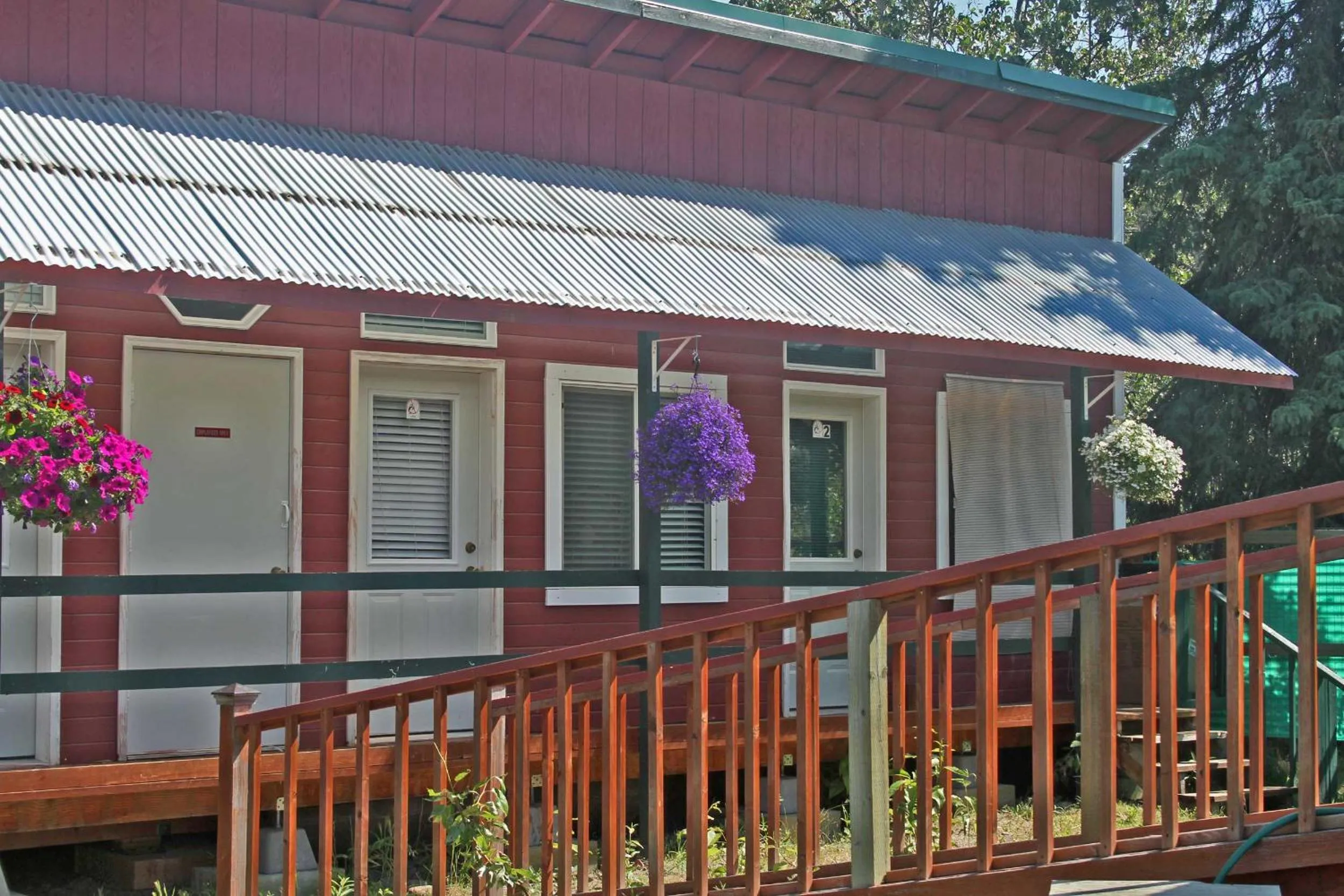 Uncle Nicolai's Inn B&B