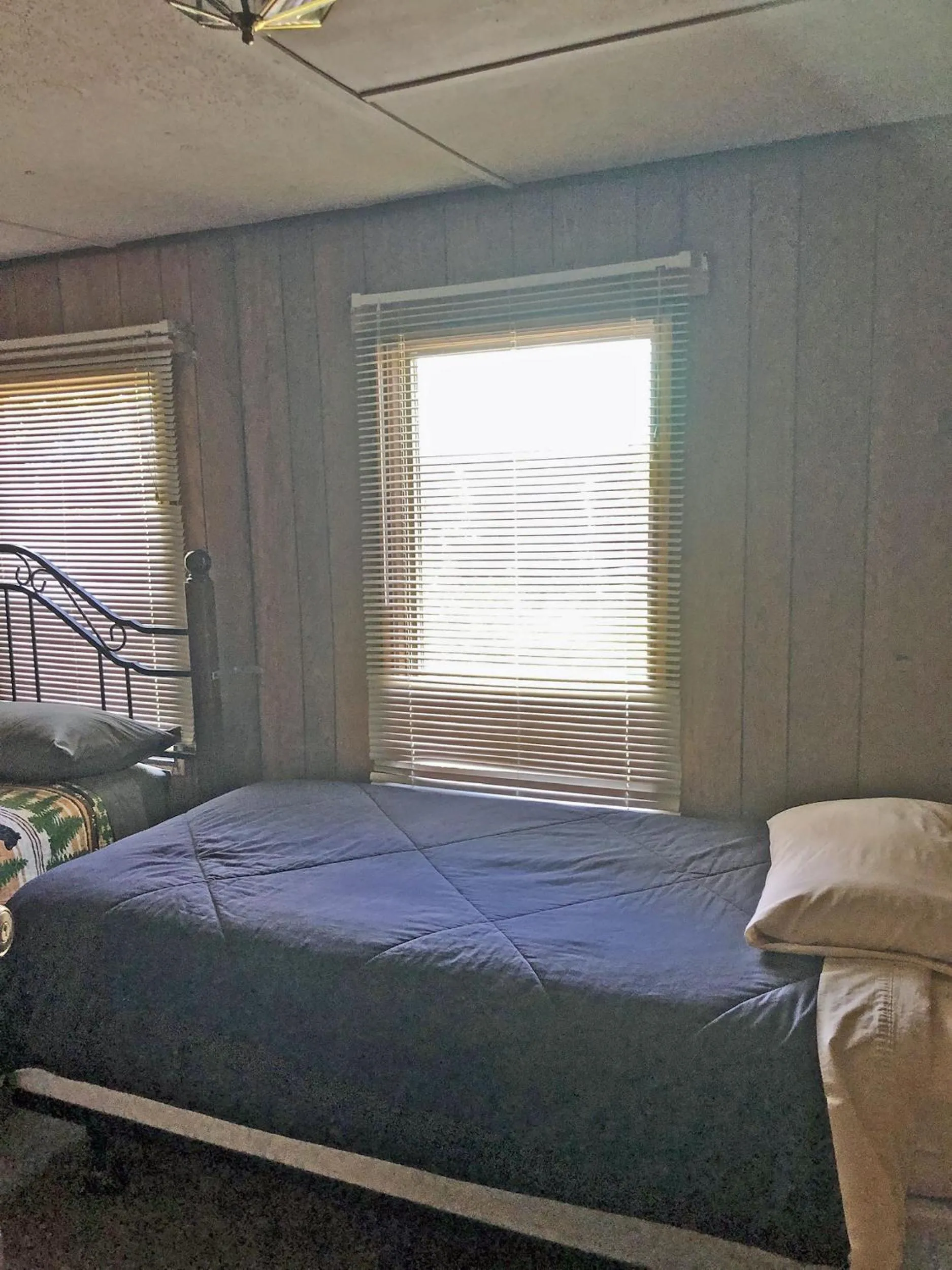 Bed in Uncle Nicolai's Inn B&B