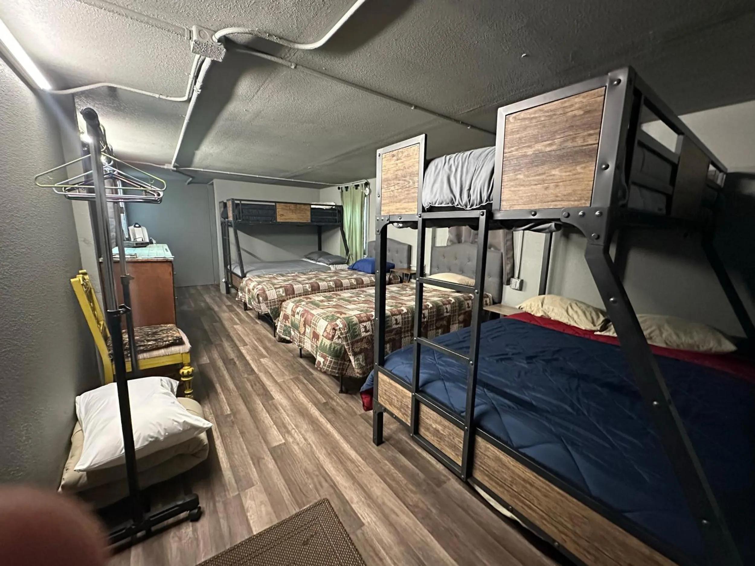 Bed in Uncle Nicolai's Inn B&B