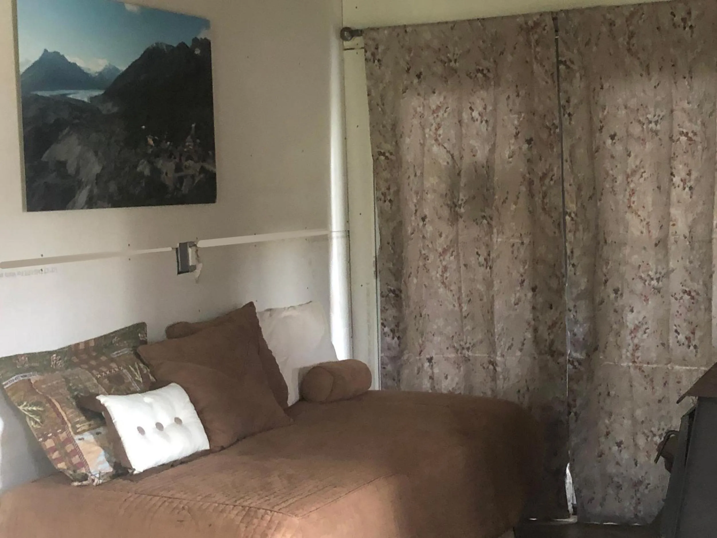 Bed in Uncle Nicolai's Inn B&B