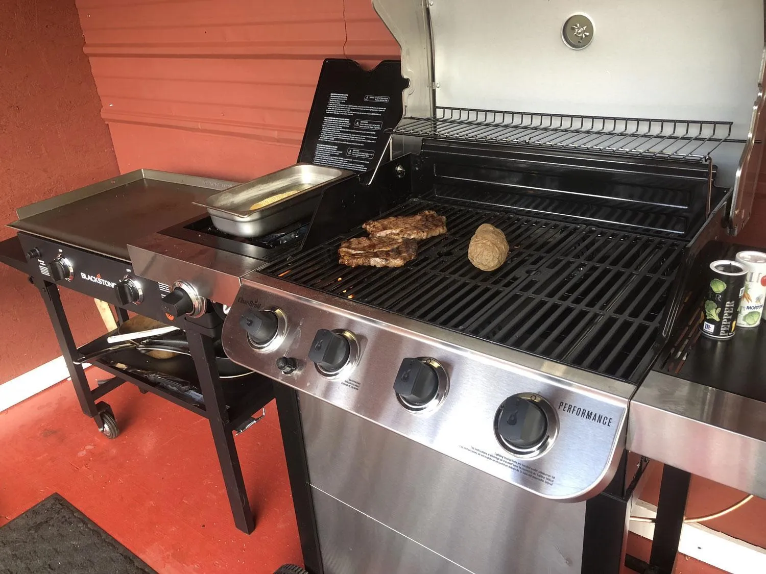 Kitchen or kitchenette in Uncle Nicolai's Inn B&B