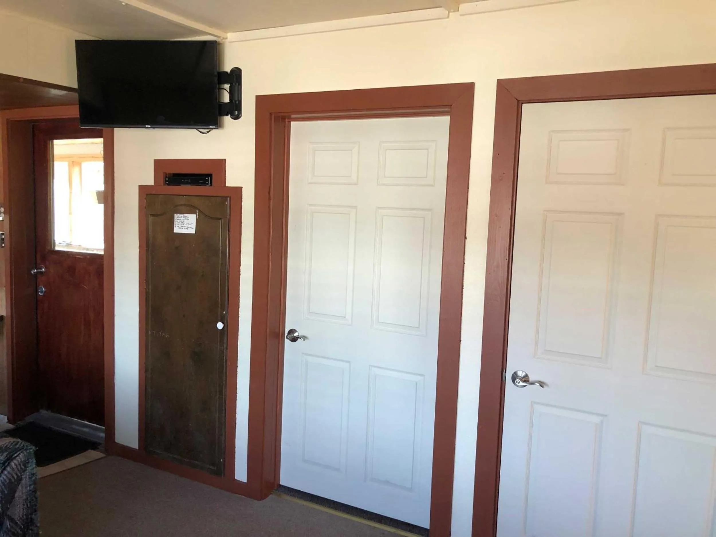 Uncle Nicolai's Inn B&B