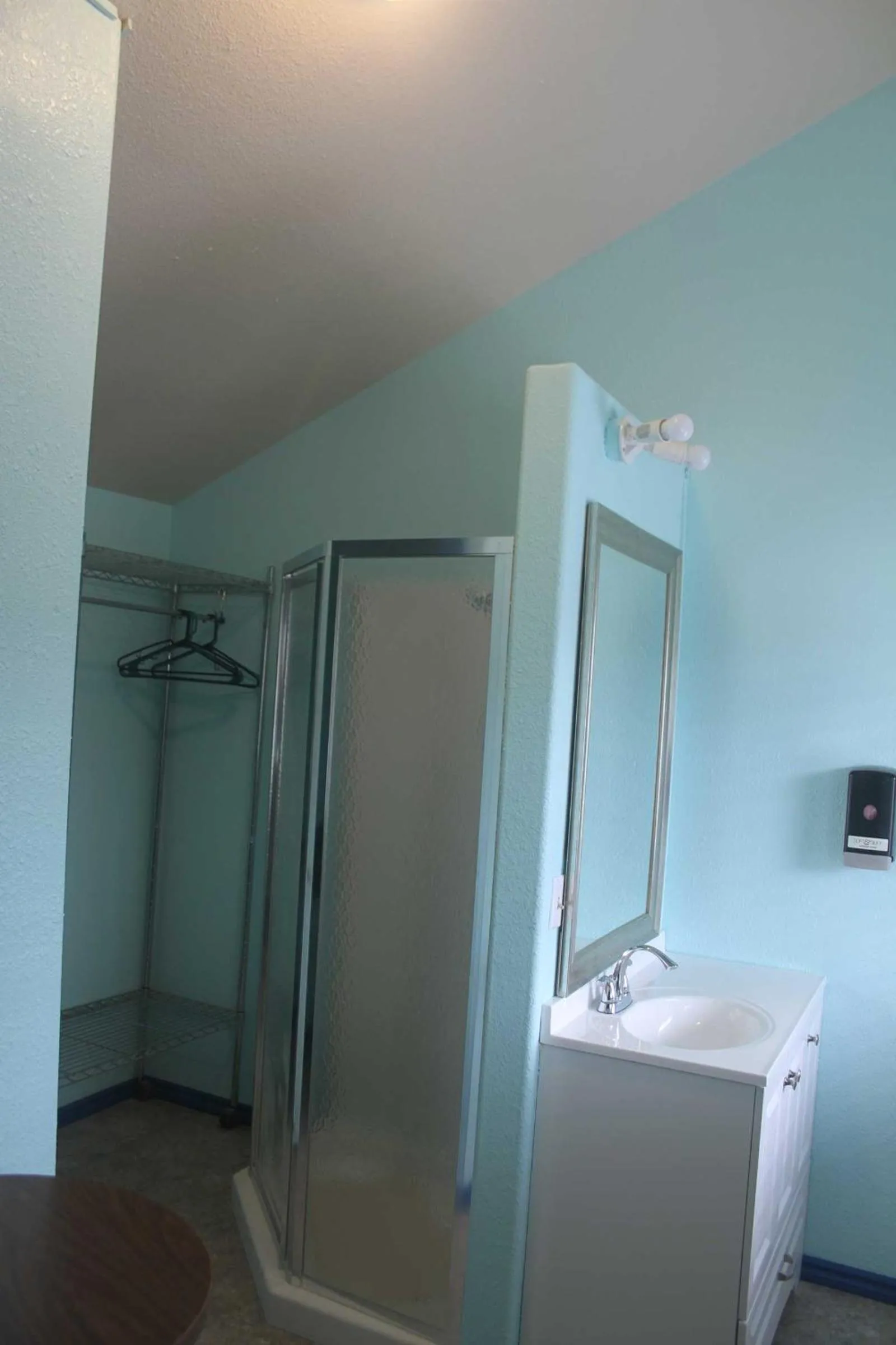 Uncle Nicolai's Inn B&B