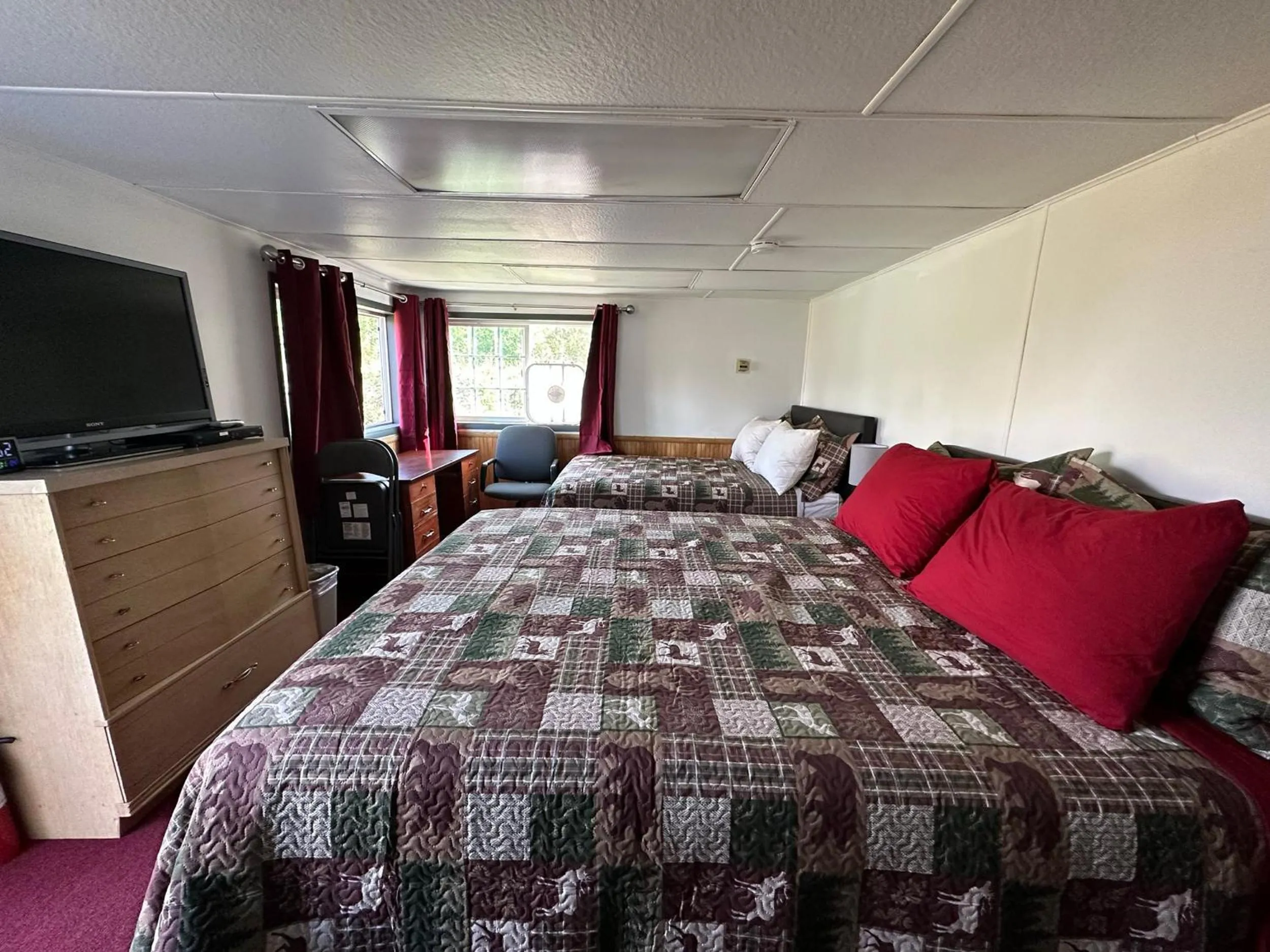 Bed in Uncle Nicolai's Inn B&B