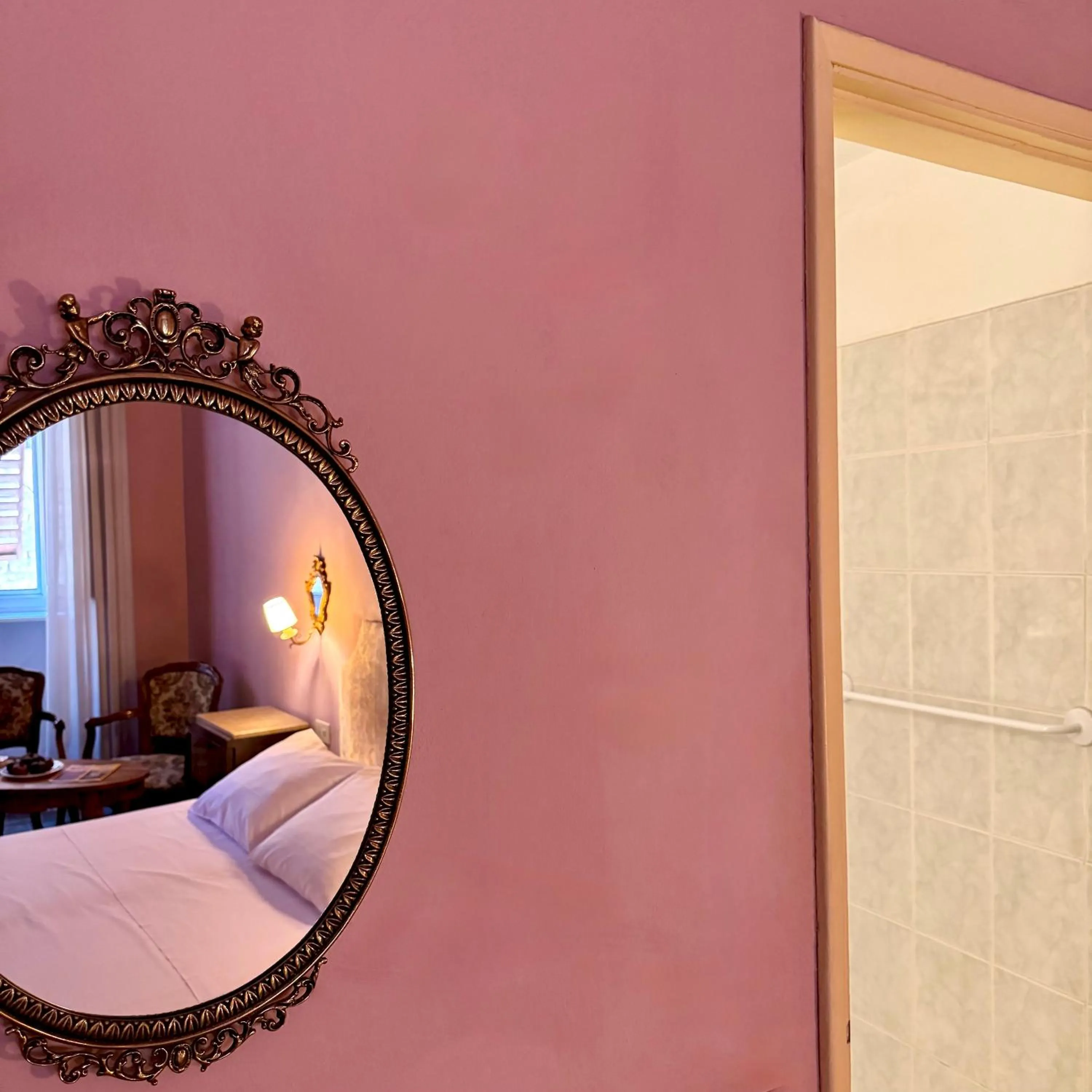 Decorative detail, Bed in Hotel Cestelli