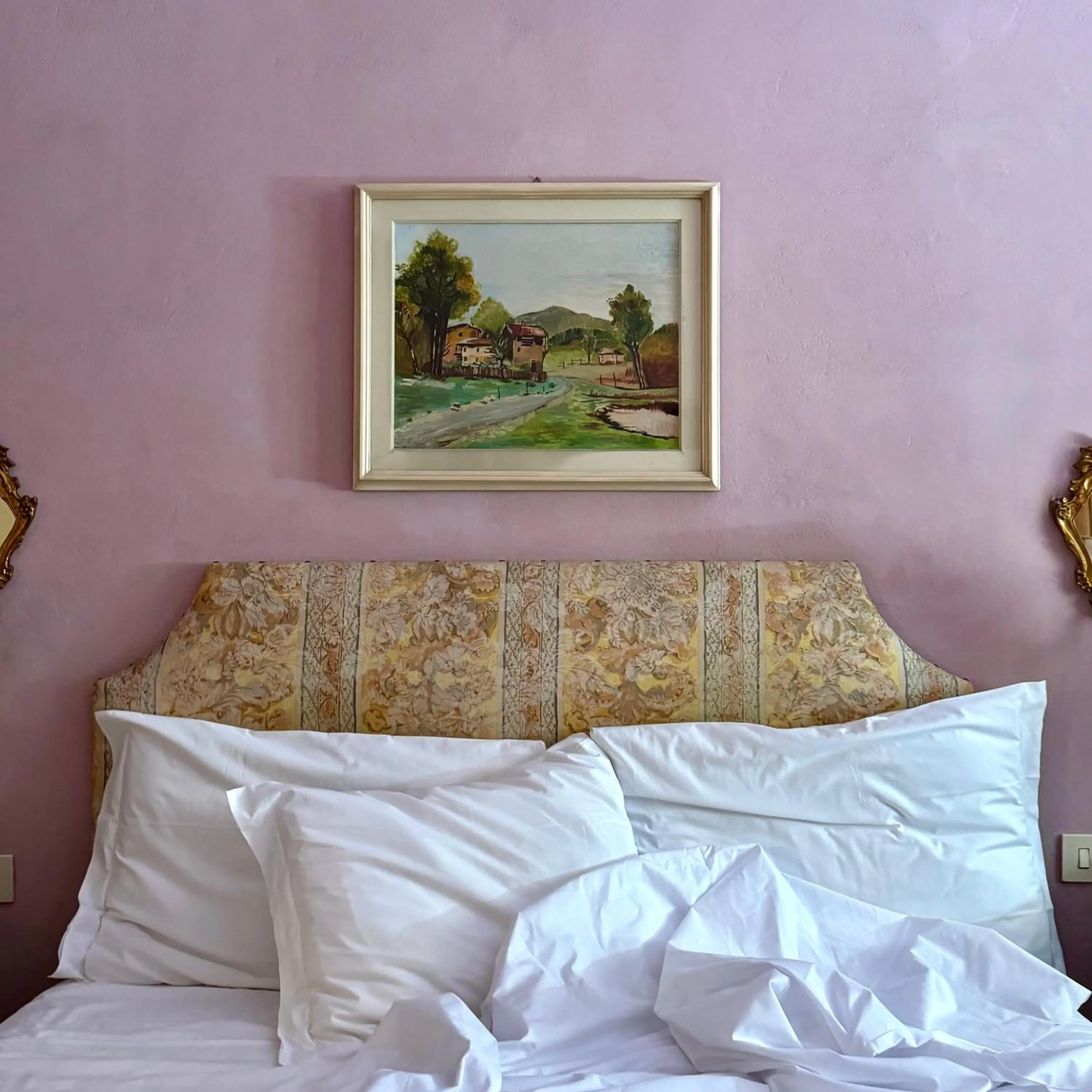 Decorative detail, Bed in Hotel Cestelli