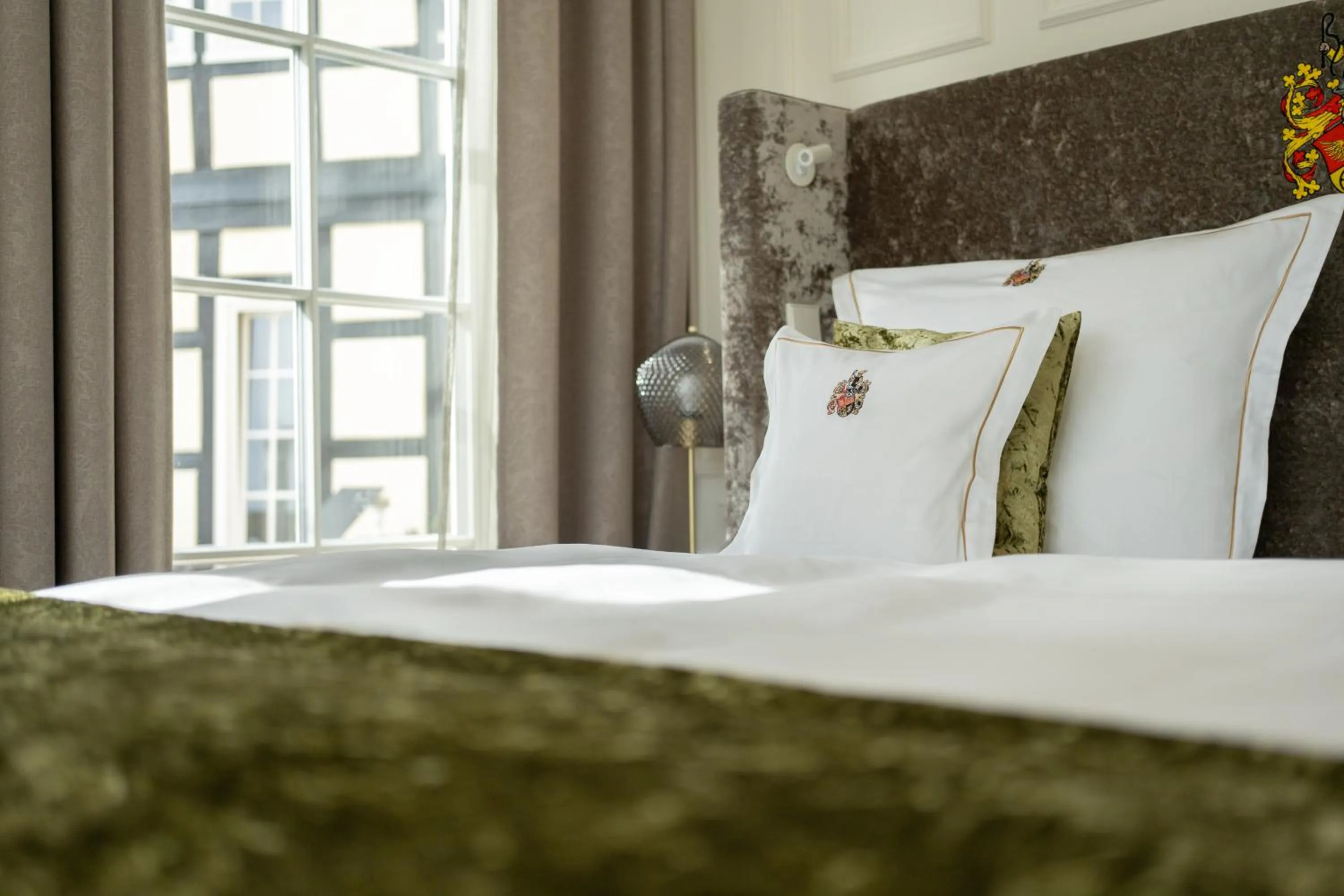 Decorative detail, Bed in SCHLOSSRESIDENZ - Boutique Apartments & Hotel Suiten