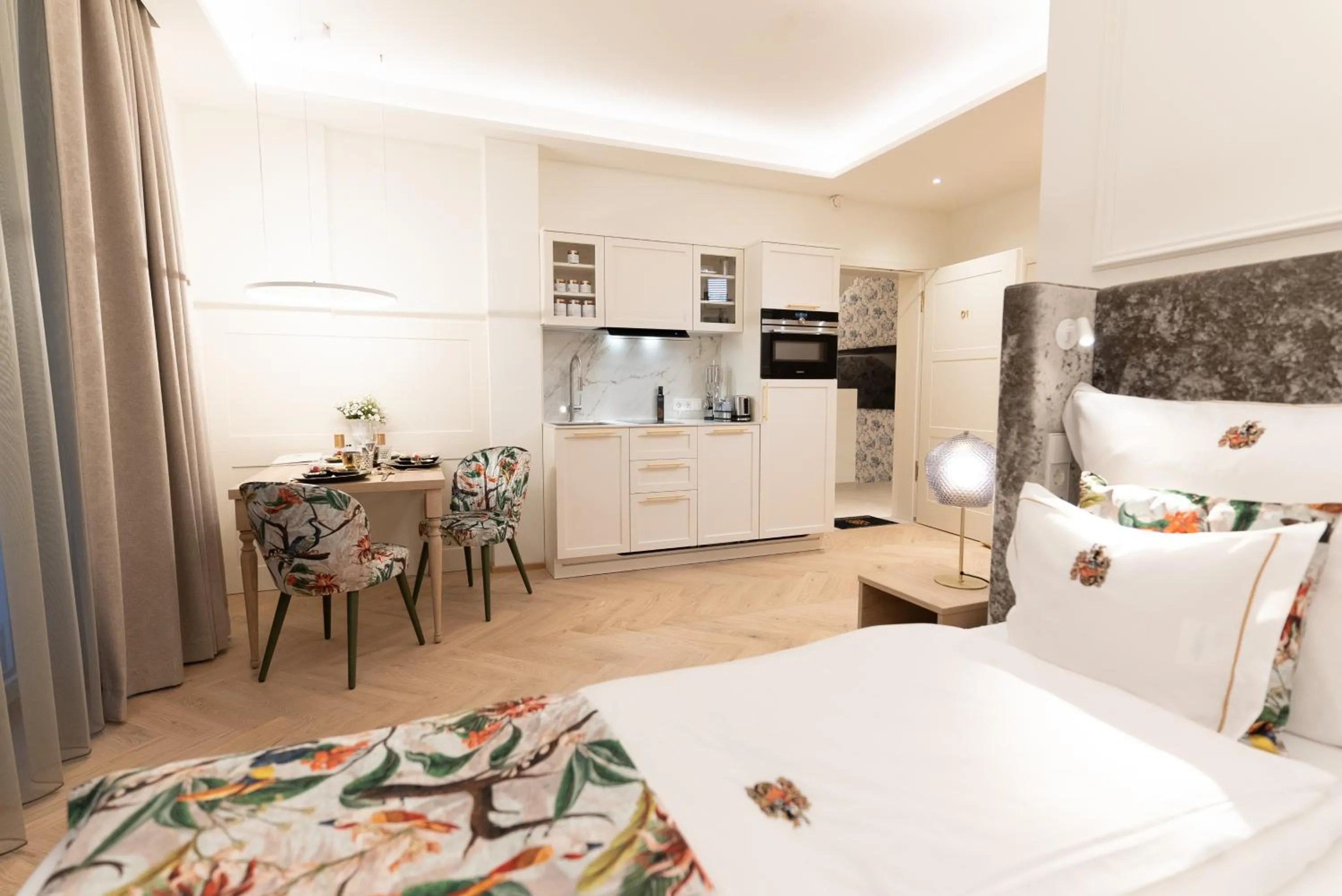 Bed in SCHLOSSRESIDENZ - Boutique Apartments & Hotel Suiten