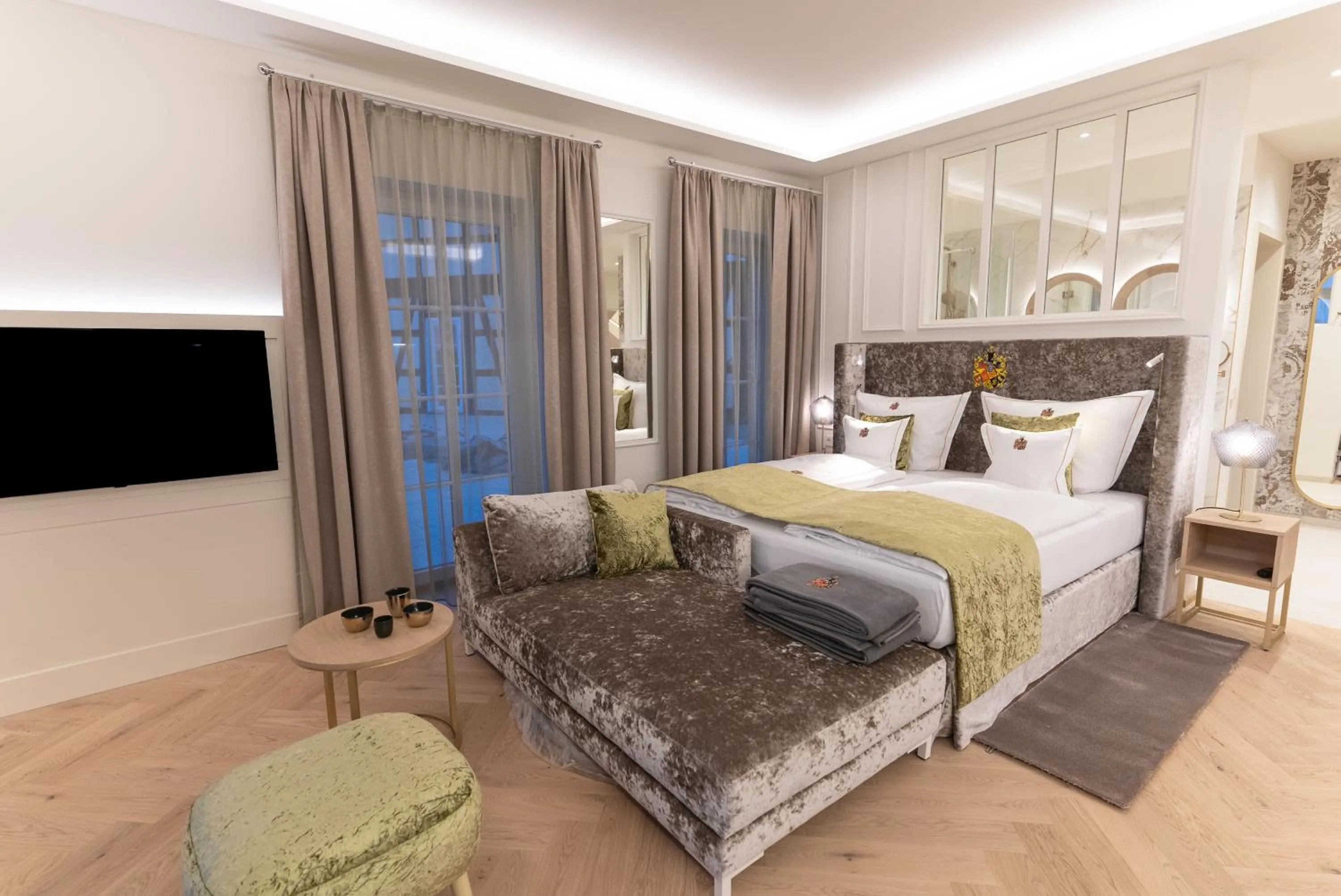 Bed in SCHLOSSRESIDENZ - Boutique Apartments & Hotel Suiten