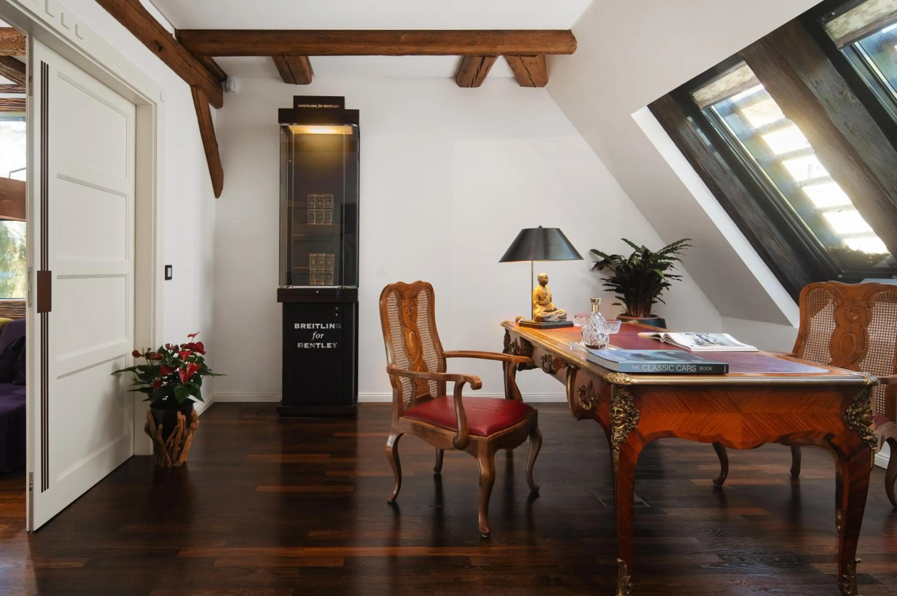 Library in SCHLOSSRESIDENZ - Boutique Apartments & Hotel Suiten