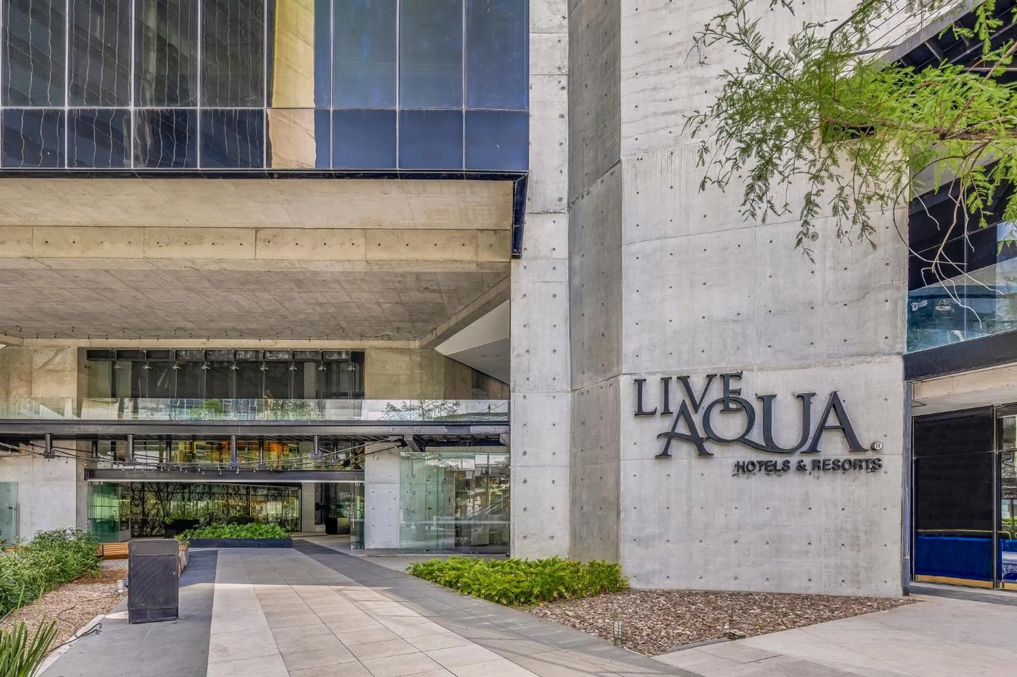 Property building in Live Aqua Monterrey