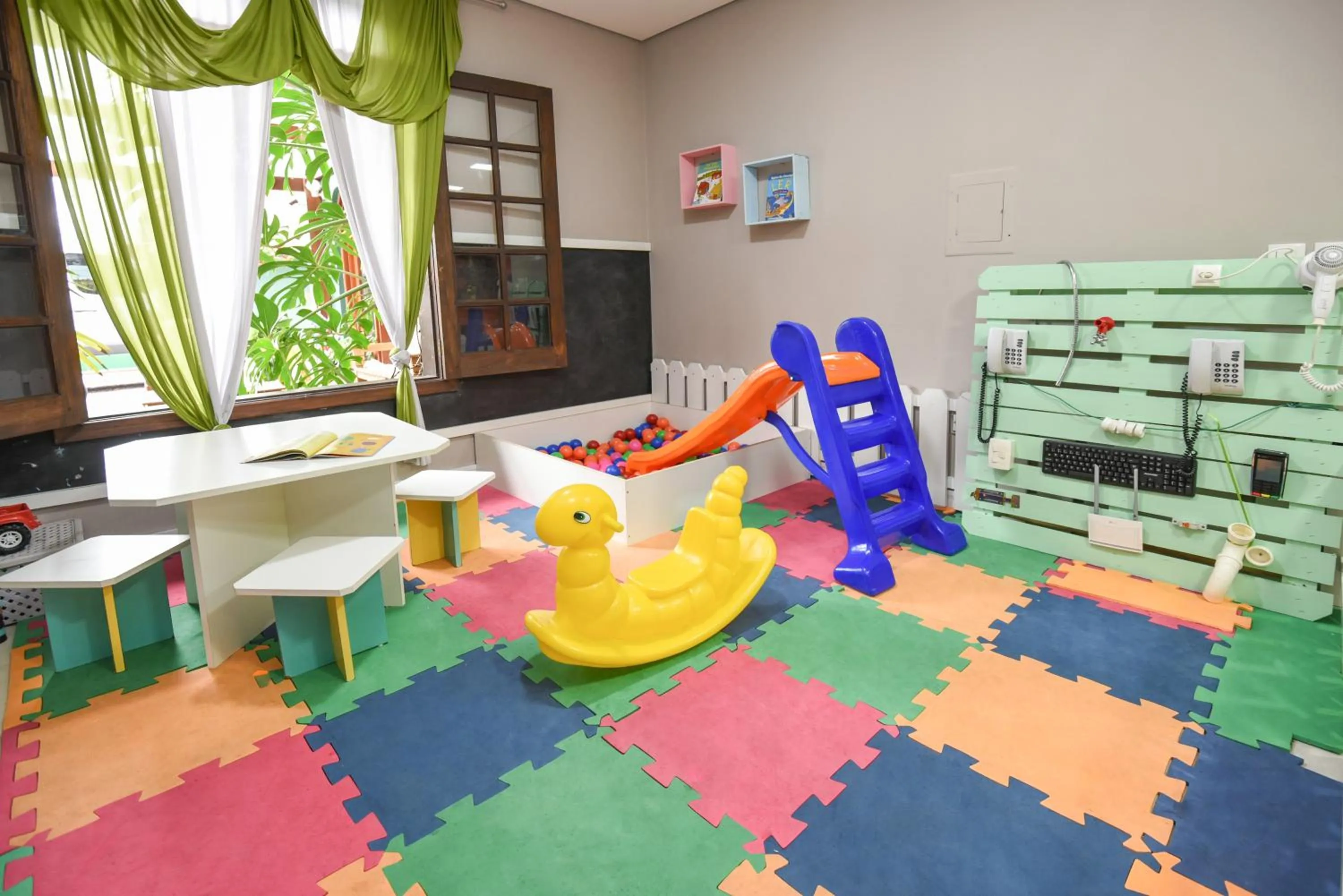 Restaurant/places to eat in Pousada Três Pinheiros