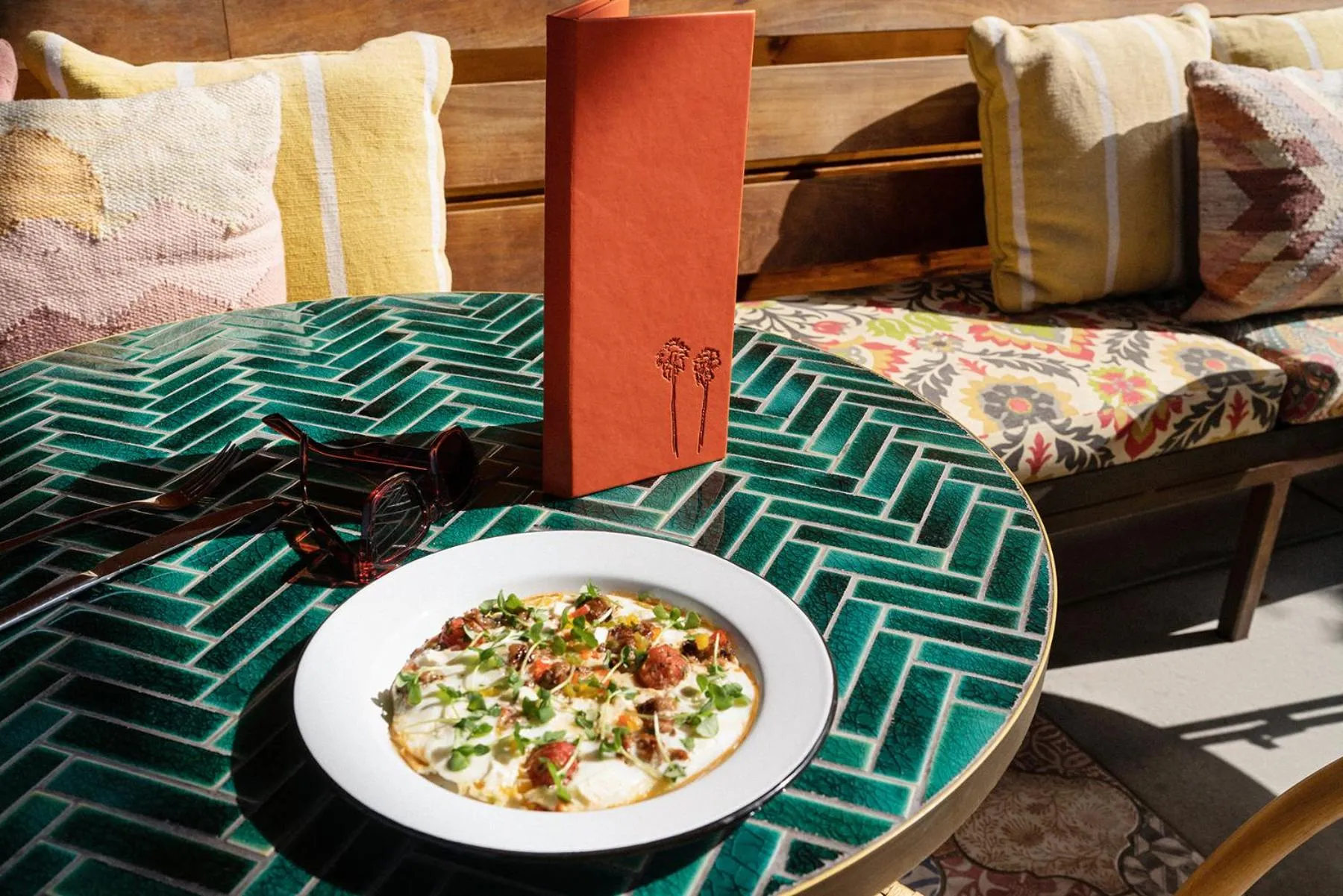 Lounge or bar in ARRIVE Palm Springs - Adults Only