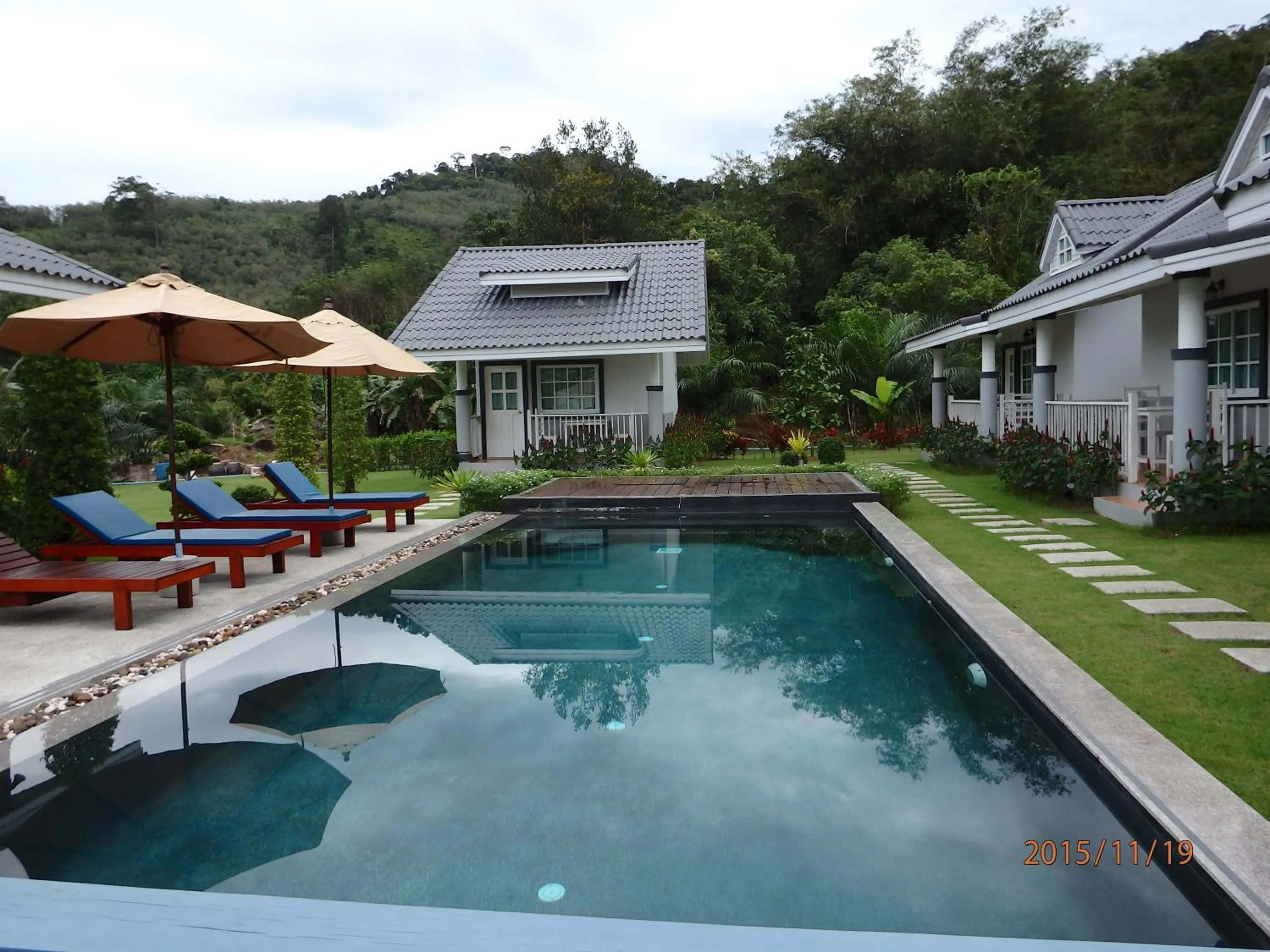 Restaurant/places to eat in Suksompong Resort