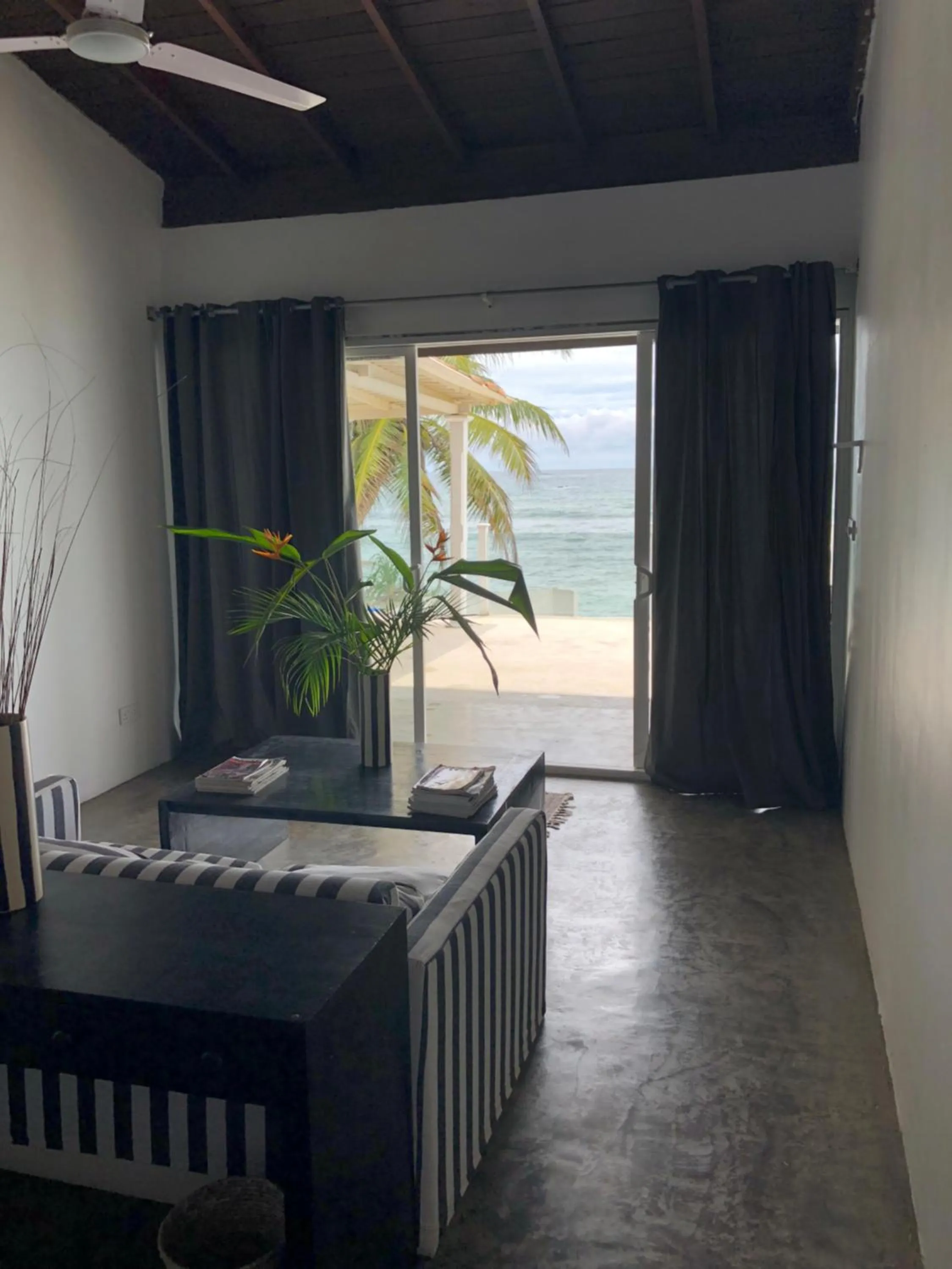 Patio in Galle Henna Beach House